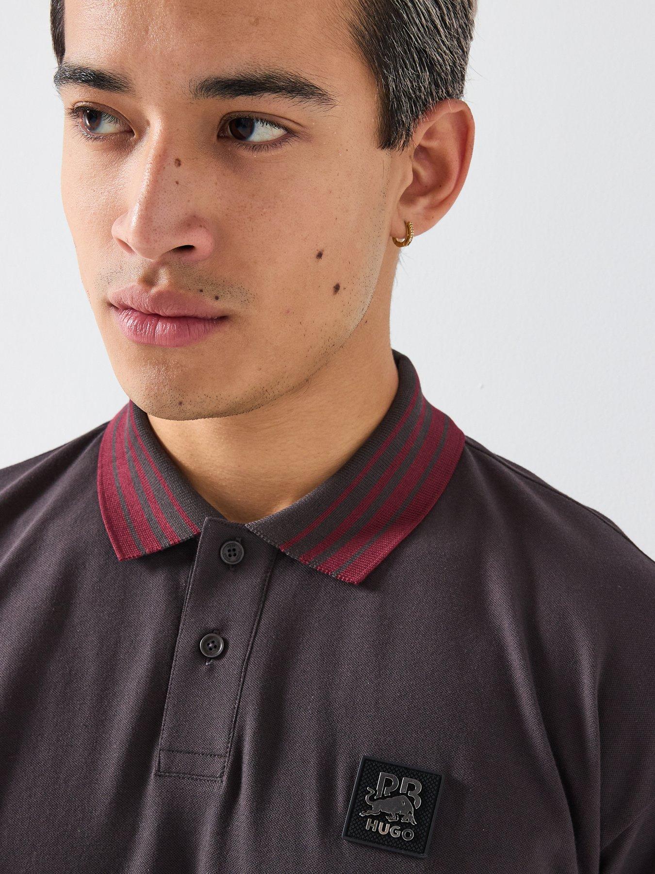 hugo-izgi-racing-bulls-tipping-detail-relaxed-fit-polo-shirt-brownoutfit