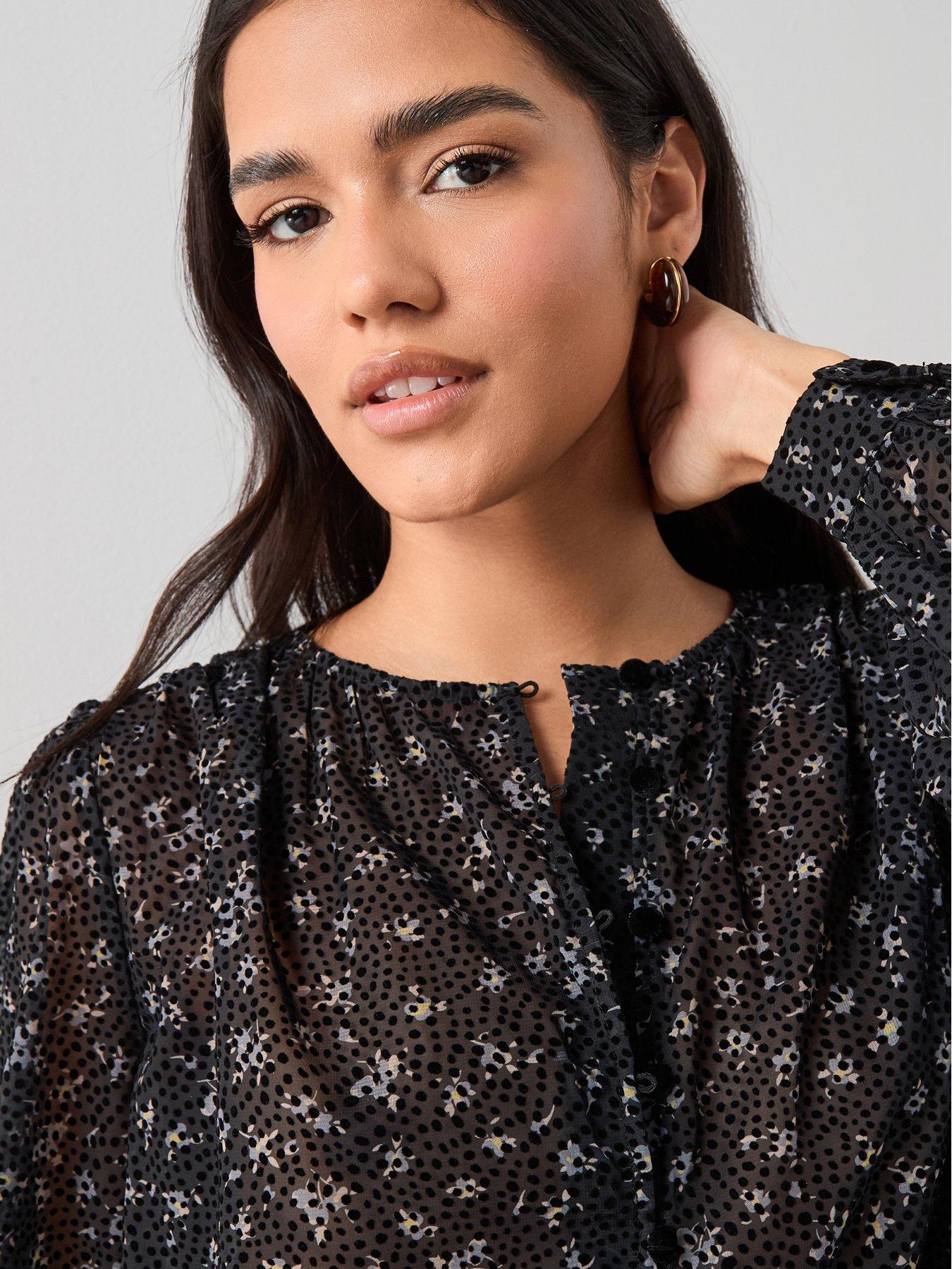 the-very-collection-ditsy-floral-button-through-blouse-blackoutfit