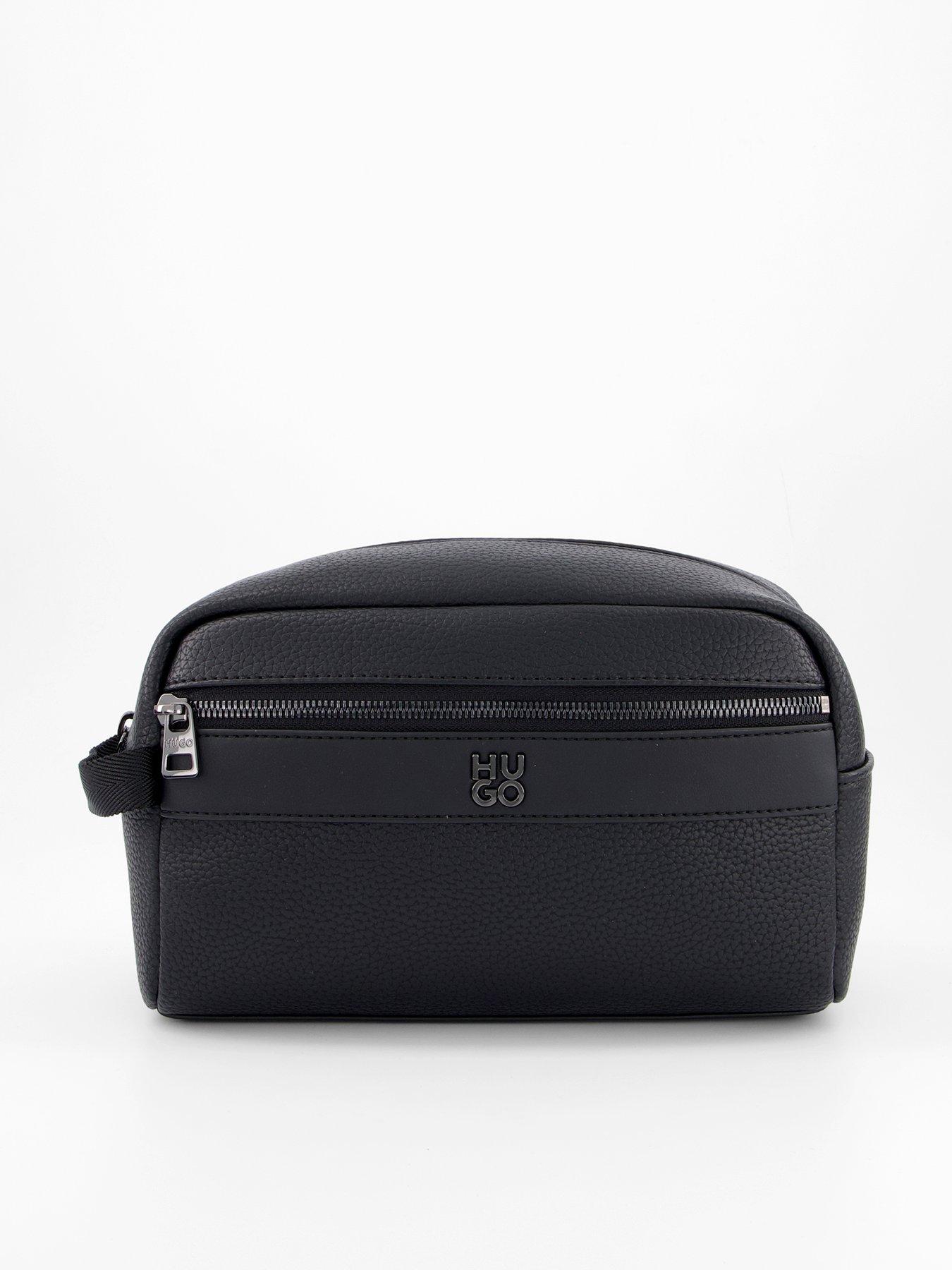 hugo-quantic-washbag-bag-blackfront