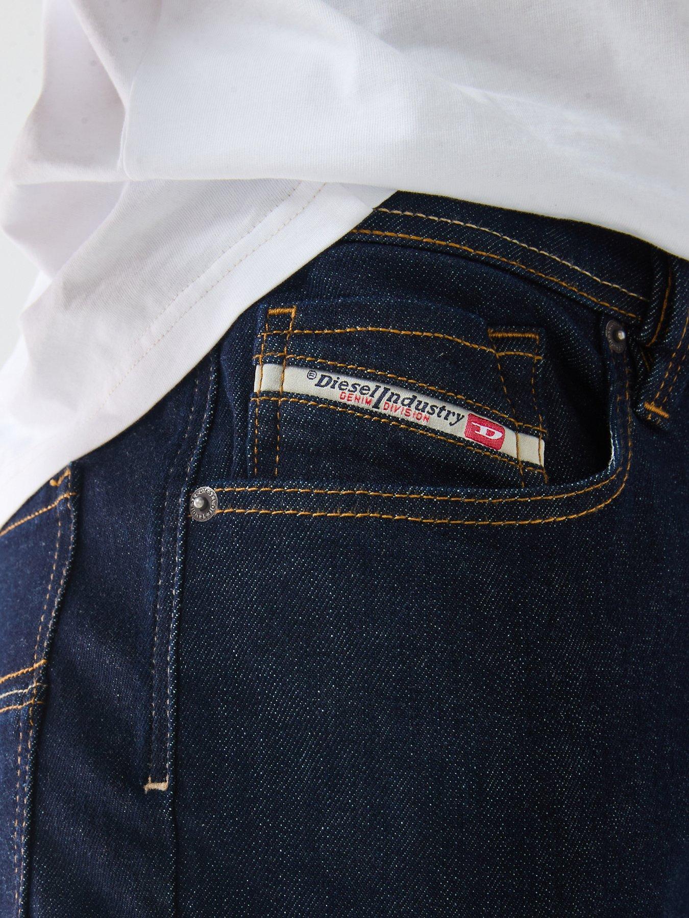 Image 5 of 6 of Diesel Larkee-Beex Tapered Fit Jeans - Dark Blue