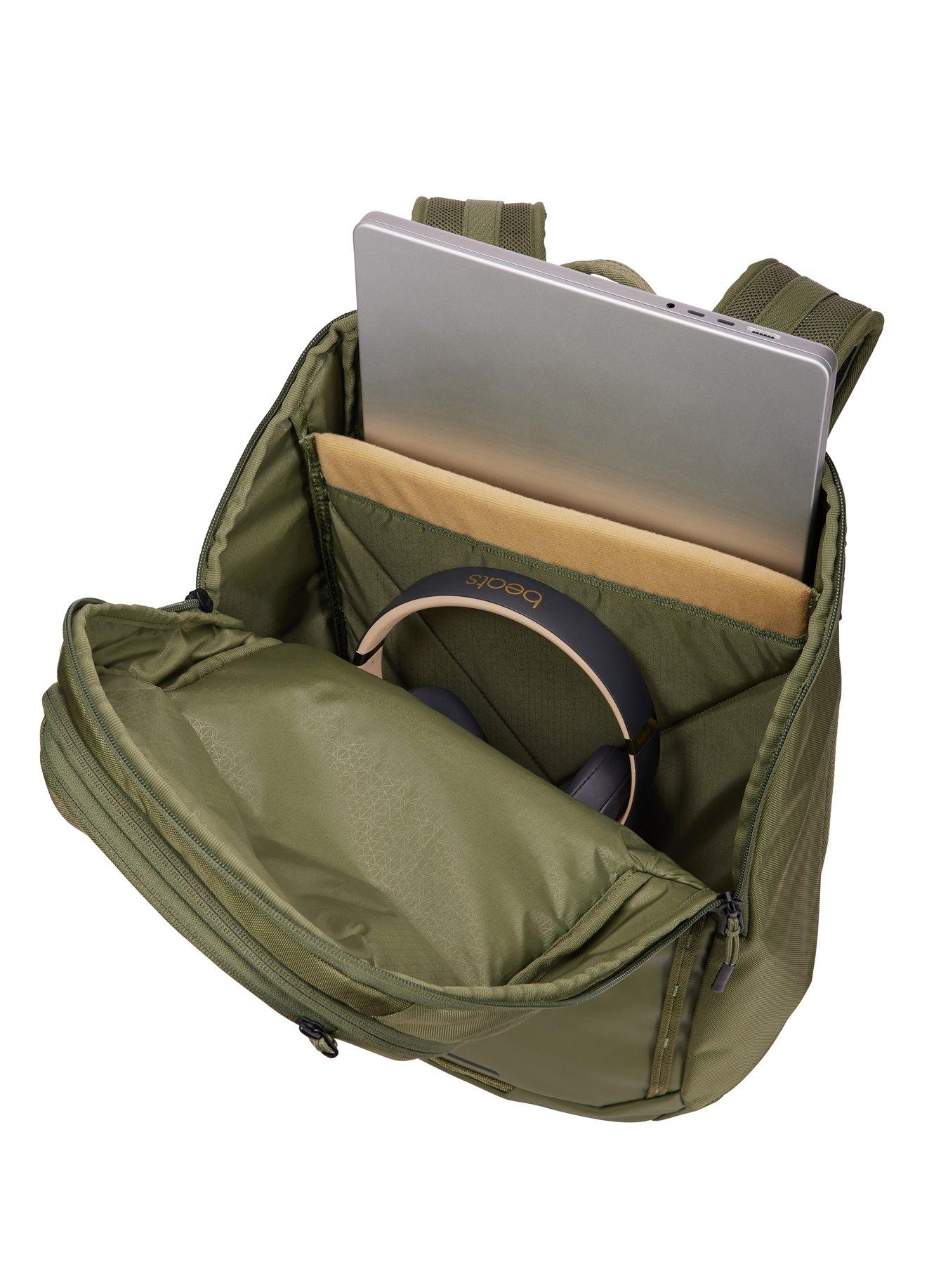 thule-thule-chasm-backpack-26l-olivineoutfit