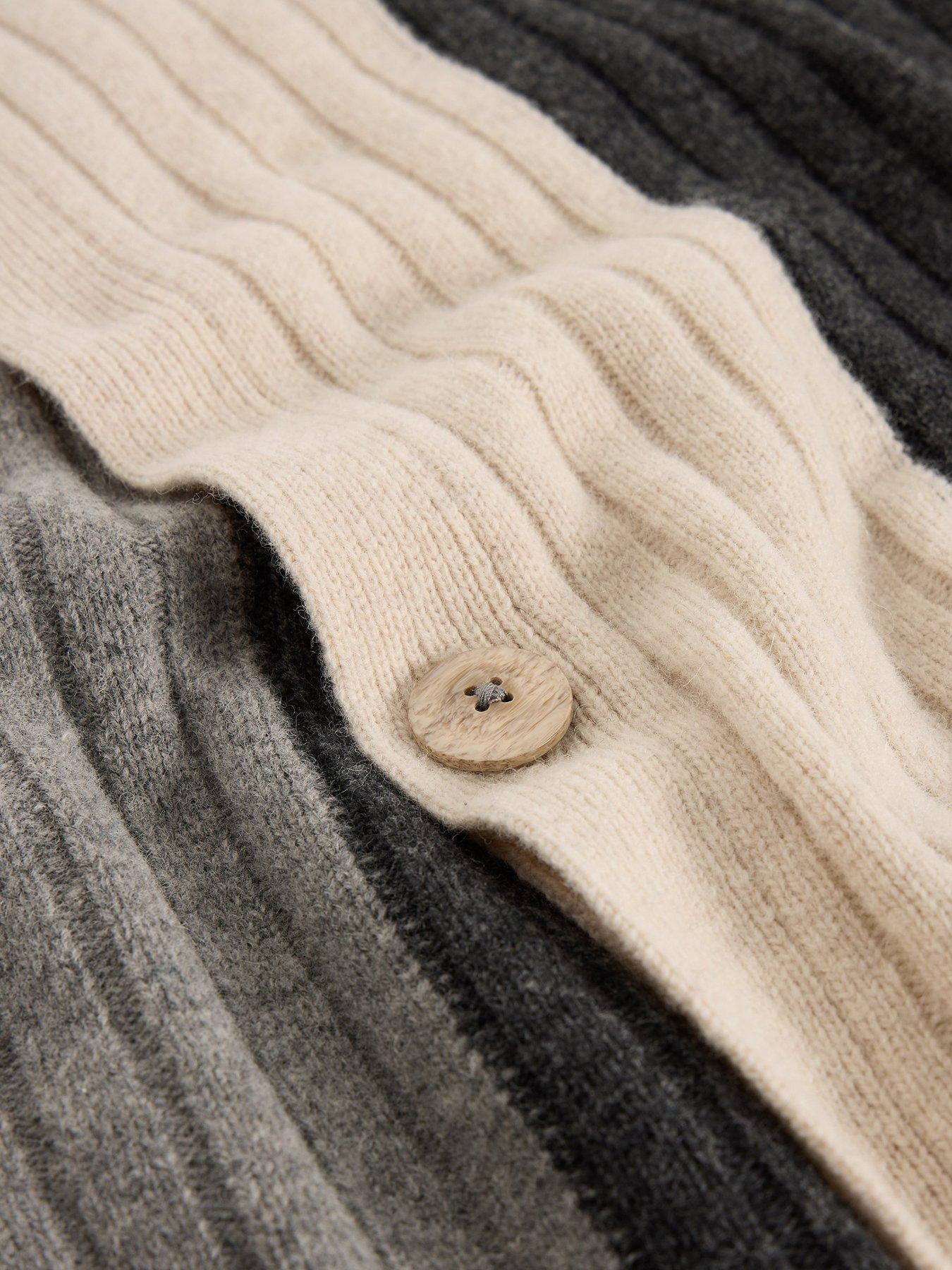 white-stuff-ava-knitted-poncho-greydetail