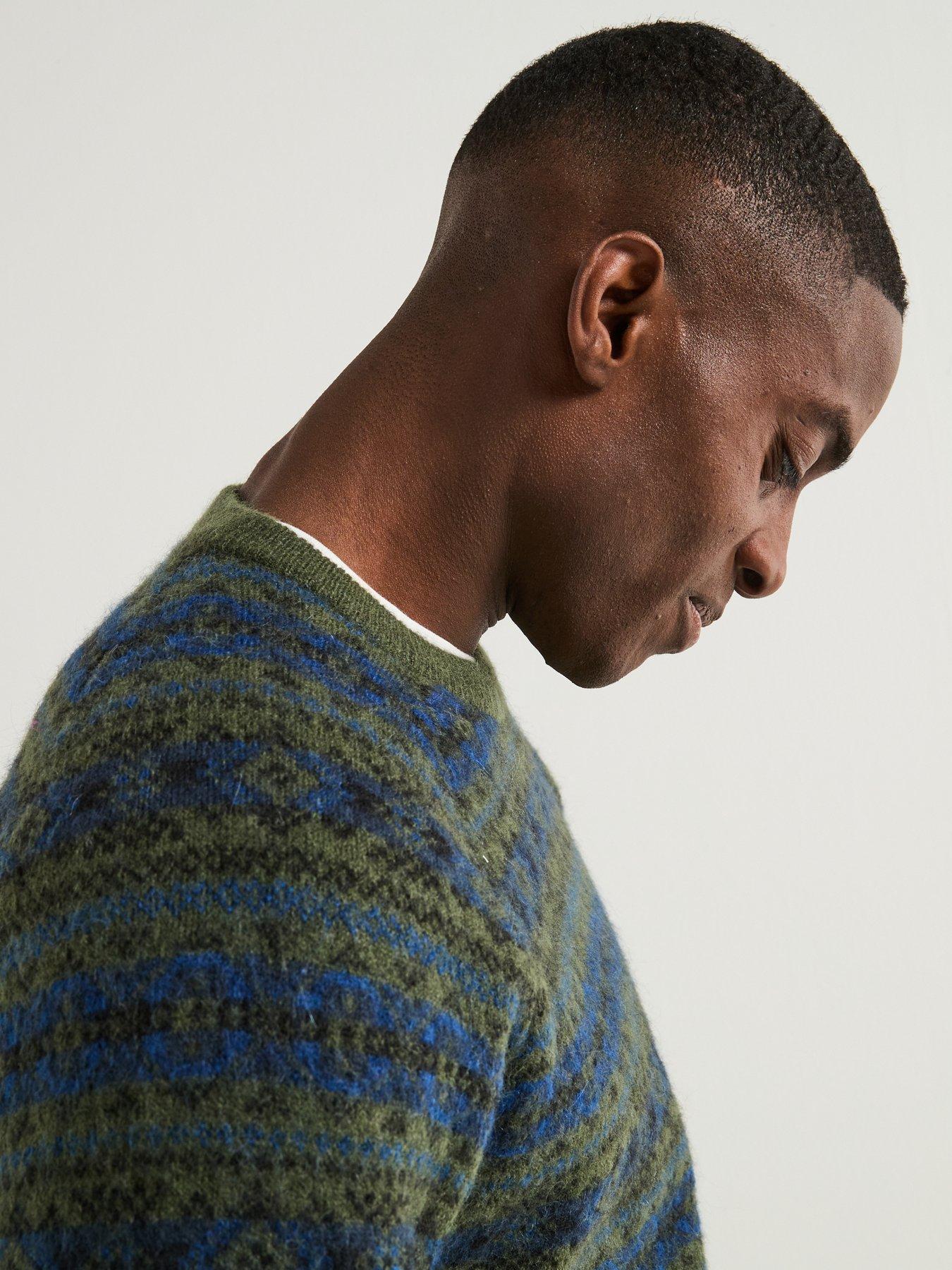 levis-presidio-raglan-stripe-knitted-jumper-greydetail