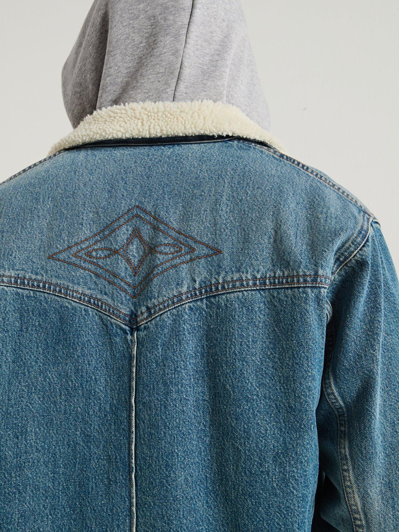 levis-western-sherpa-denim-trucker-jacket-blueoutfit