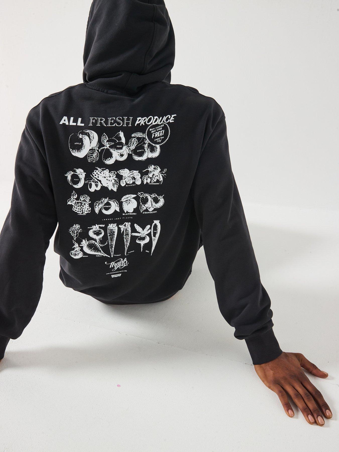 levis-relaxed-back-graphic-fleece-hoodie-blackoutfit
