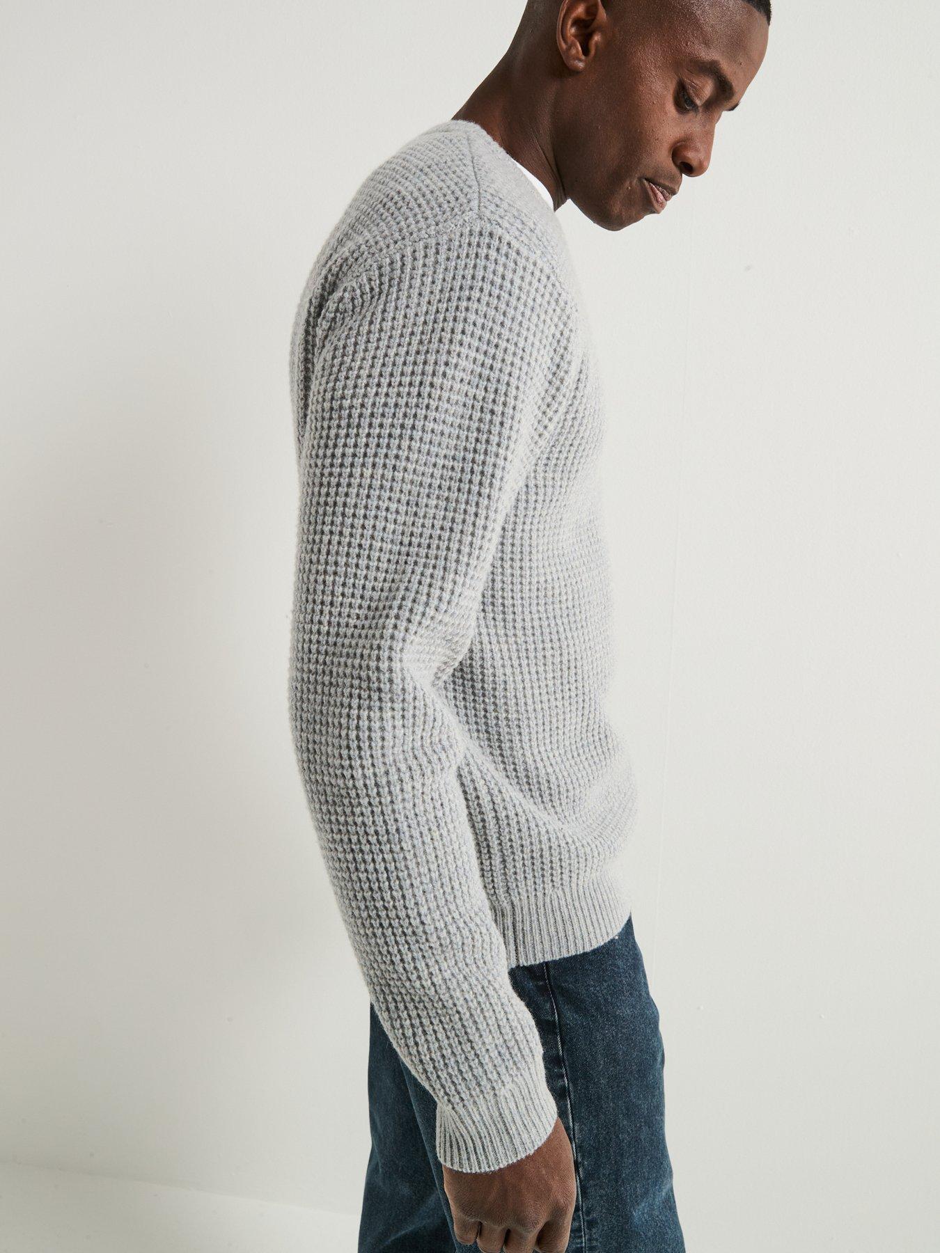 levis-presidio-crew-waffle-knitted-jumper-greydetail