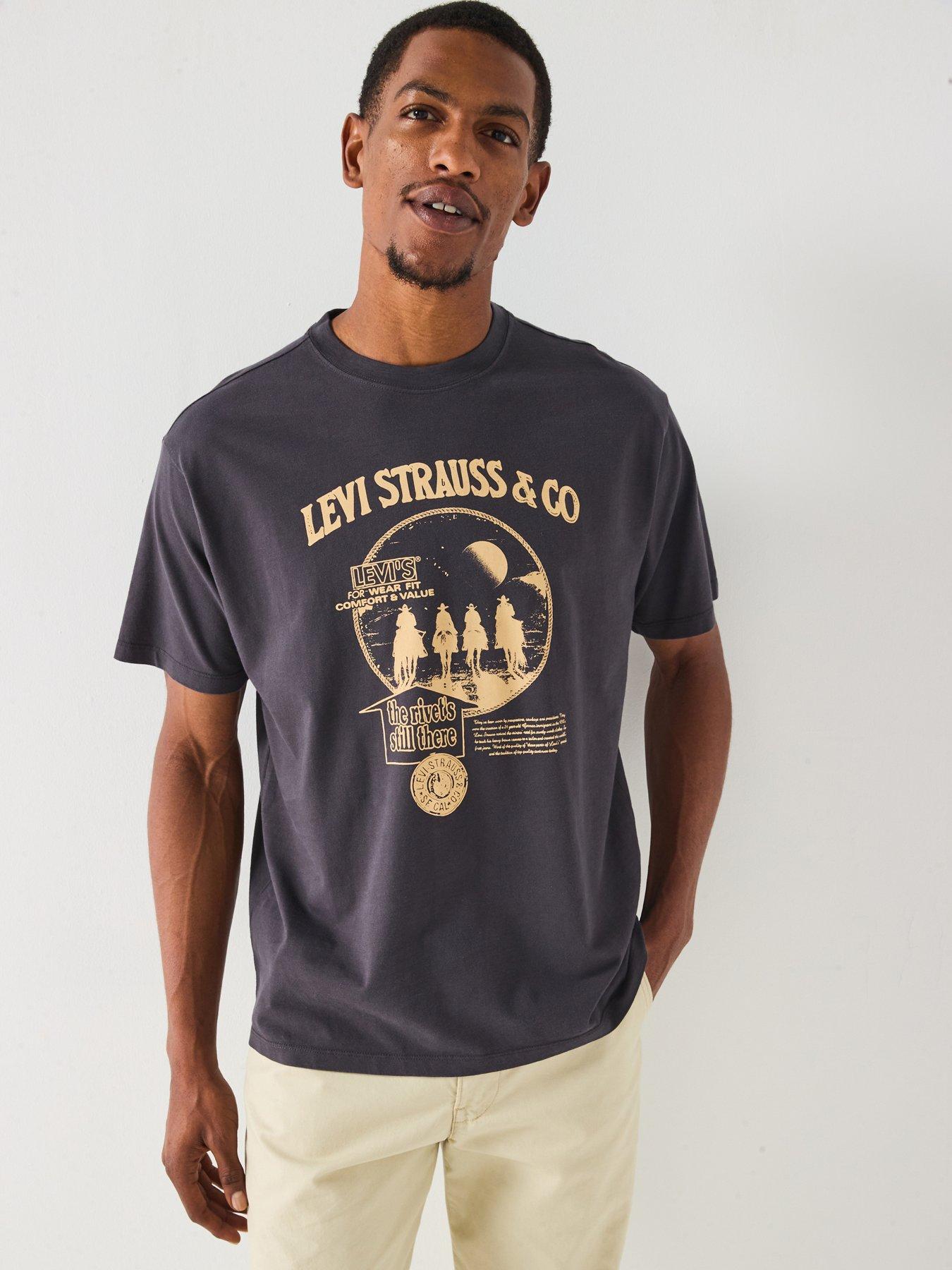 Image 1 of 5 of Levi's Short Sleeve Vintage Fit Graphic T-Shirt- Black