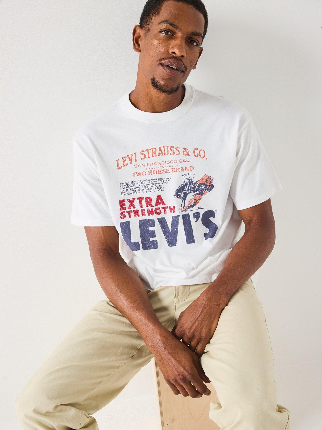 Image 4 of 5 of Levi's Short Sleeve Vintage Fit Graphic T-Shirt- White