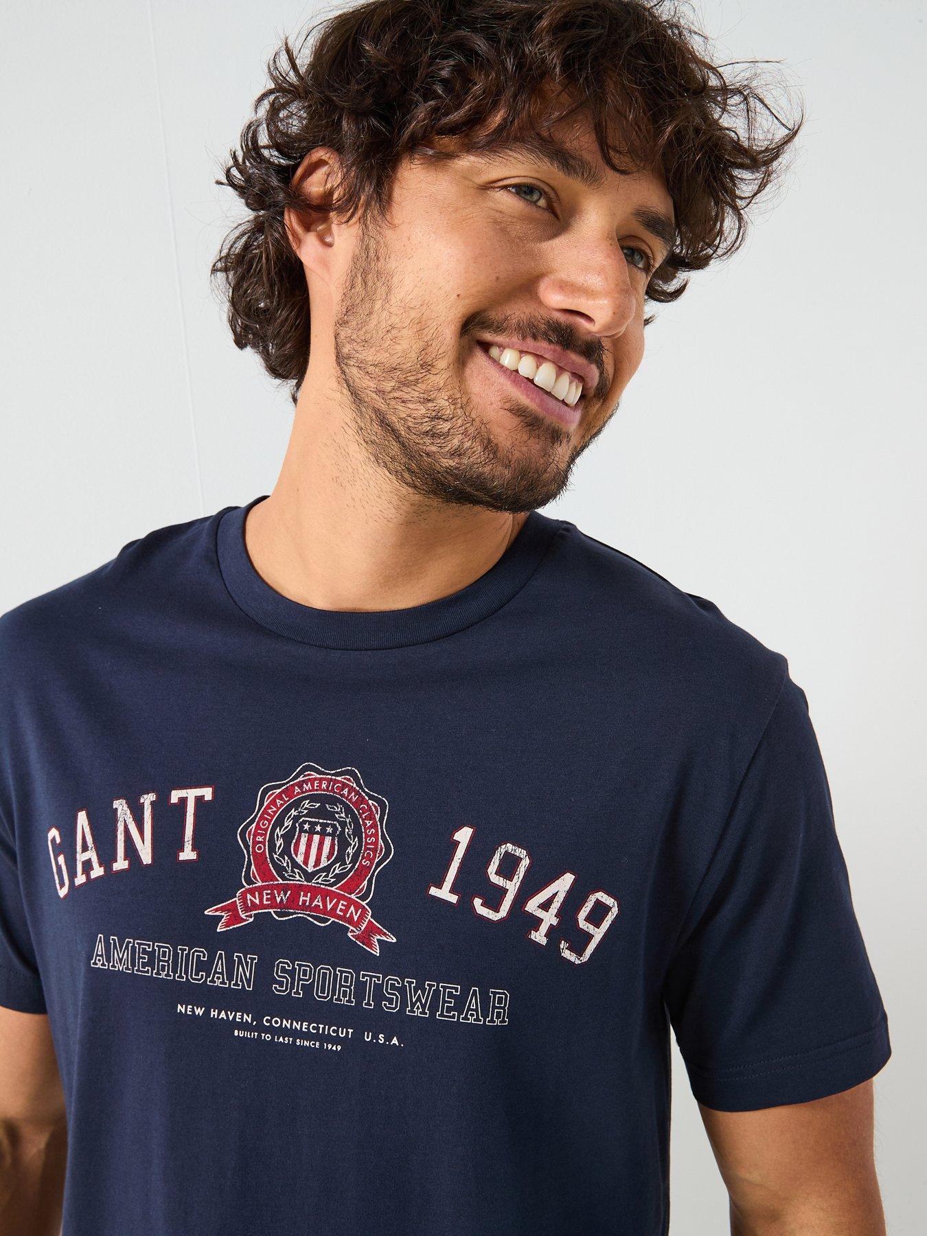 gant-vintage-logo-graphic-t-shirt-navyoutfit