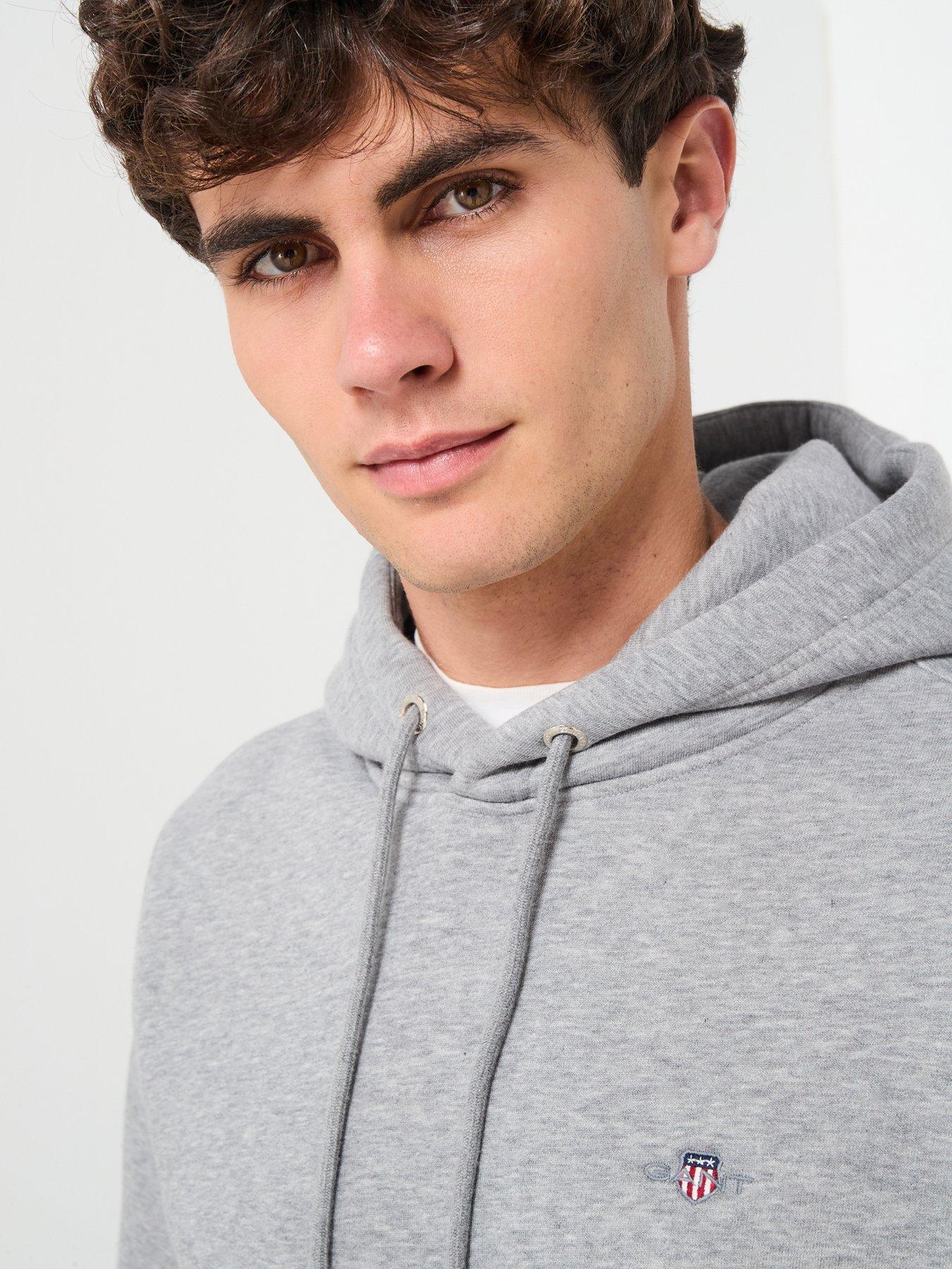 gant-regular-fit-shield-hoodie-light-greyoutfit