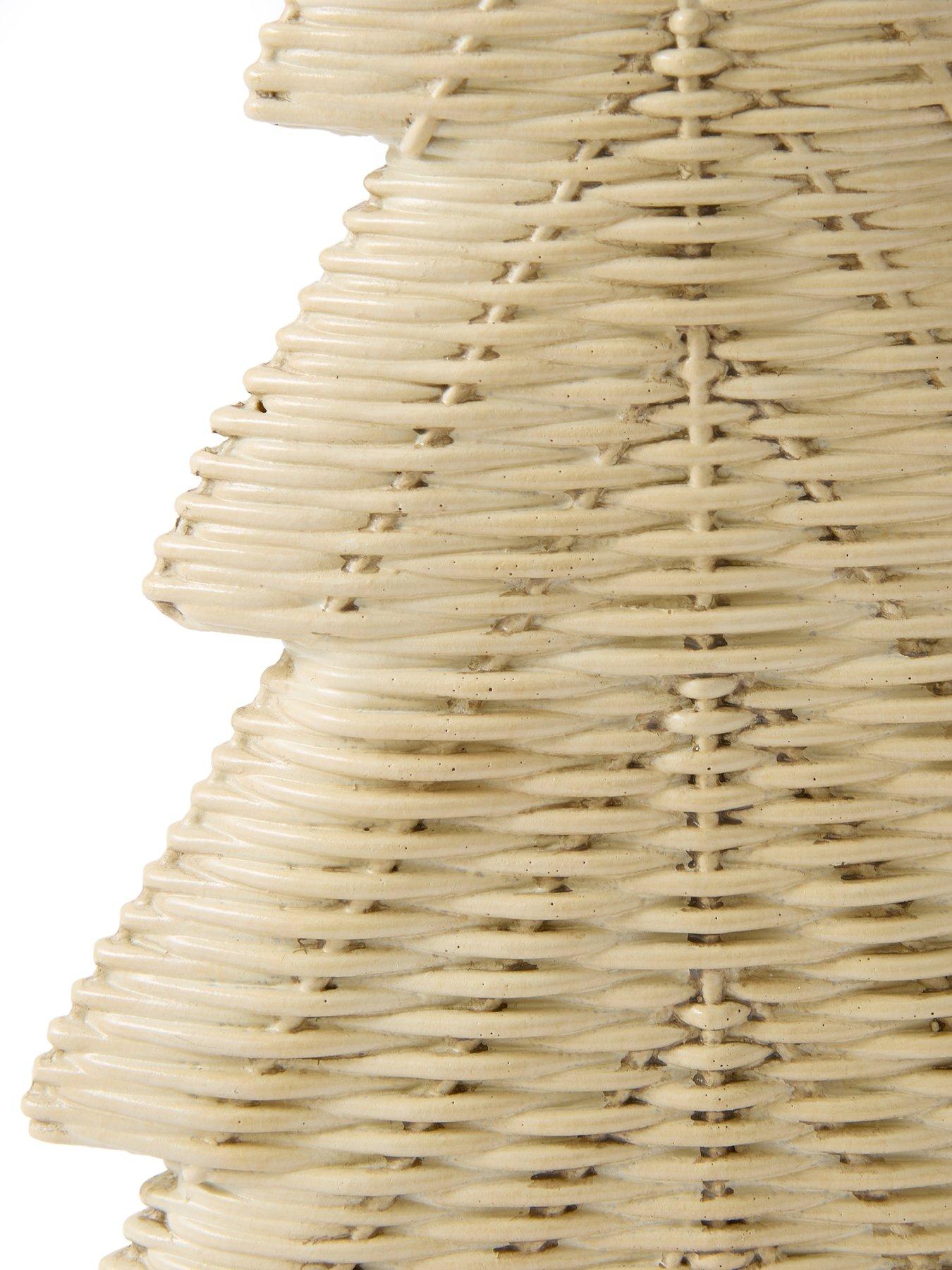 festive-rattan-effect-christmasnbsptree-ornamentoutfit