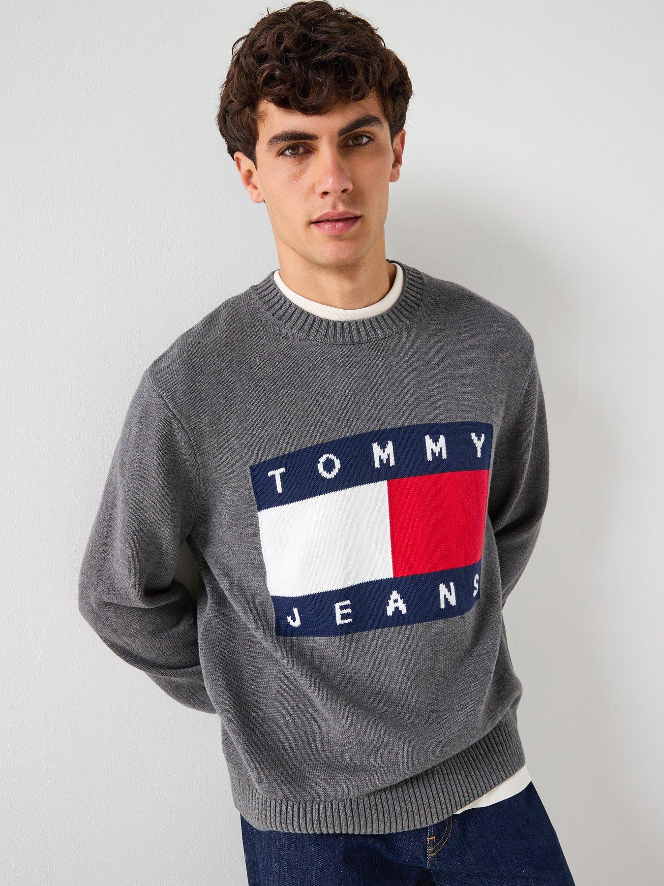 tommy-jeans-regular-flag-knitted-jumper-black