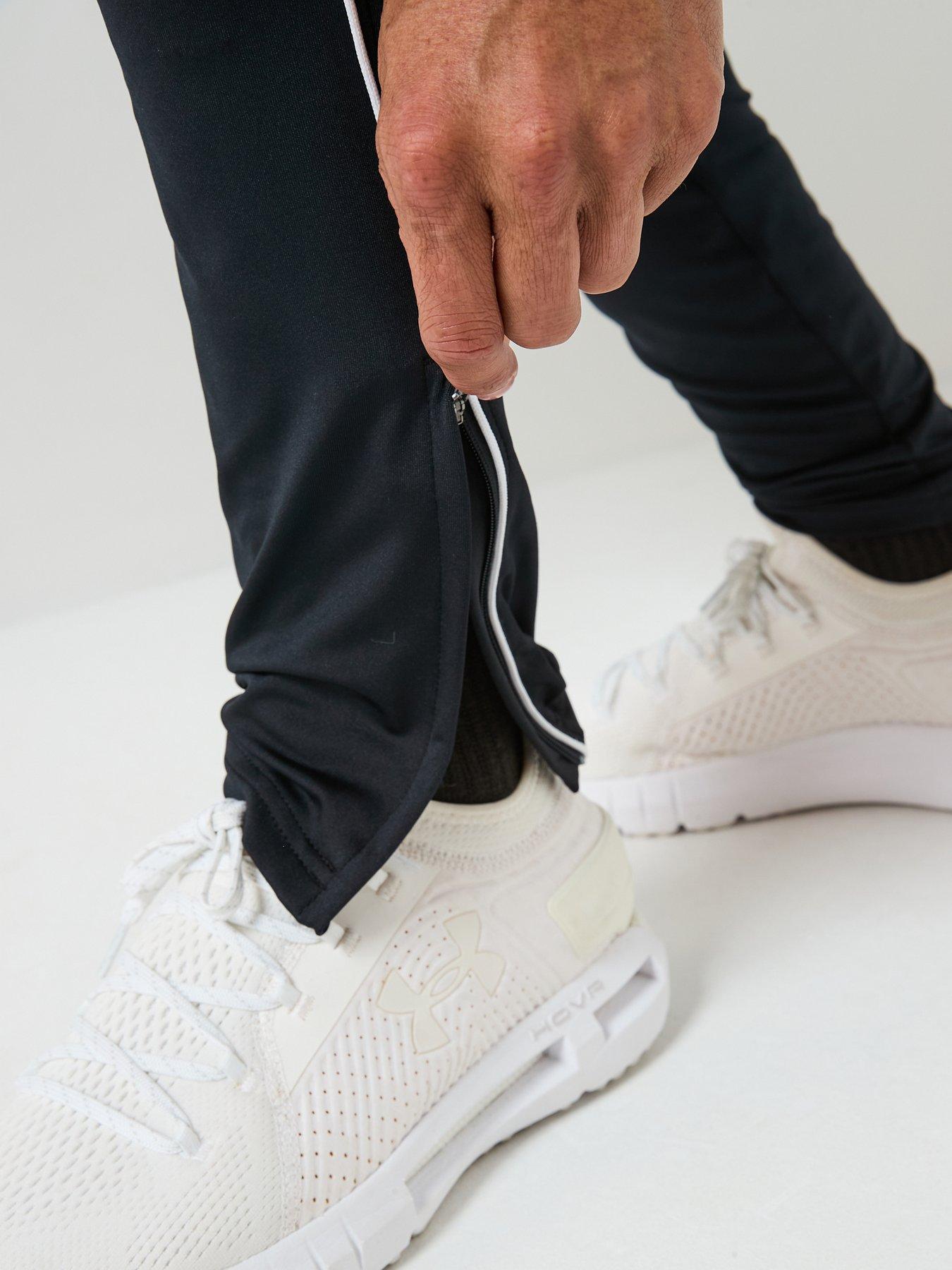 under-armour-mens-challenger-training-pants-blackwhitedetail