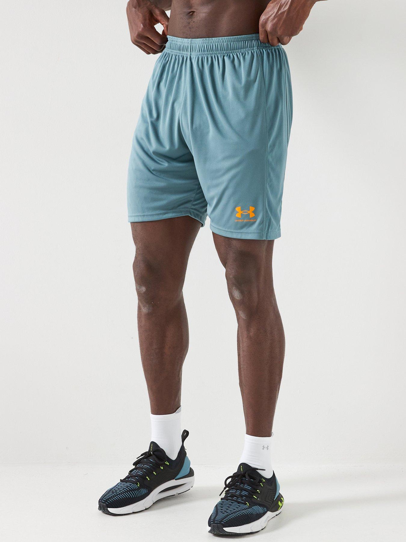 UNDER ARMOUR Mens Challenger Train Shorts - Green