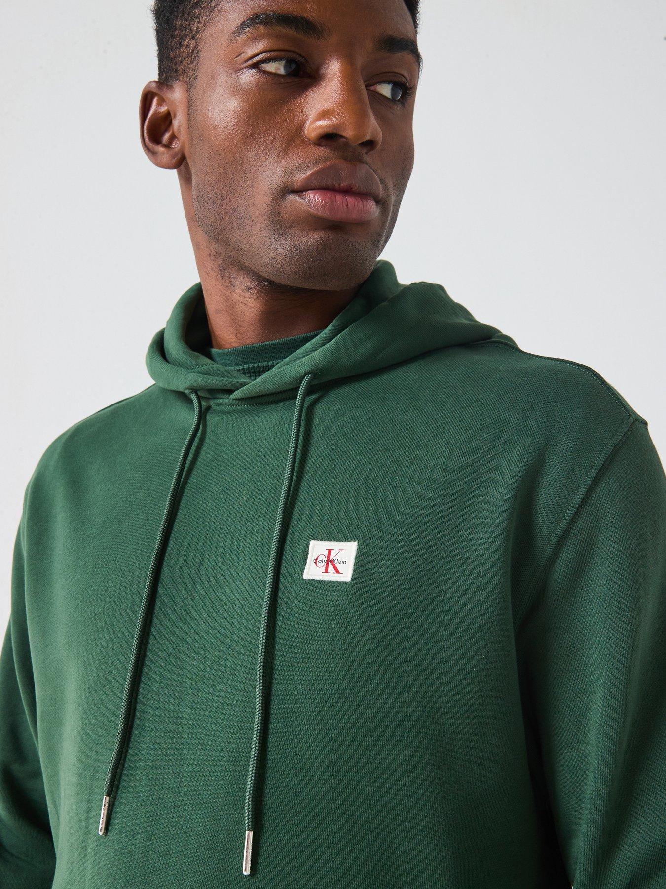 calvin-klein-jeans-left-chest-woven-badge-overhead-hoodie-greenoutfit
