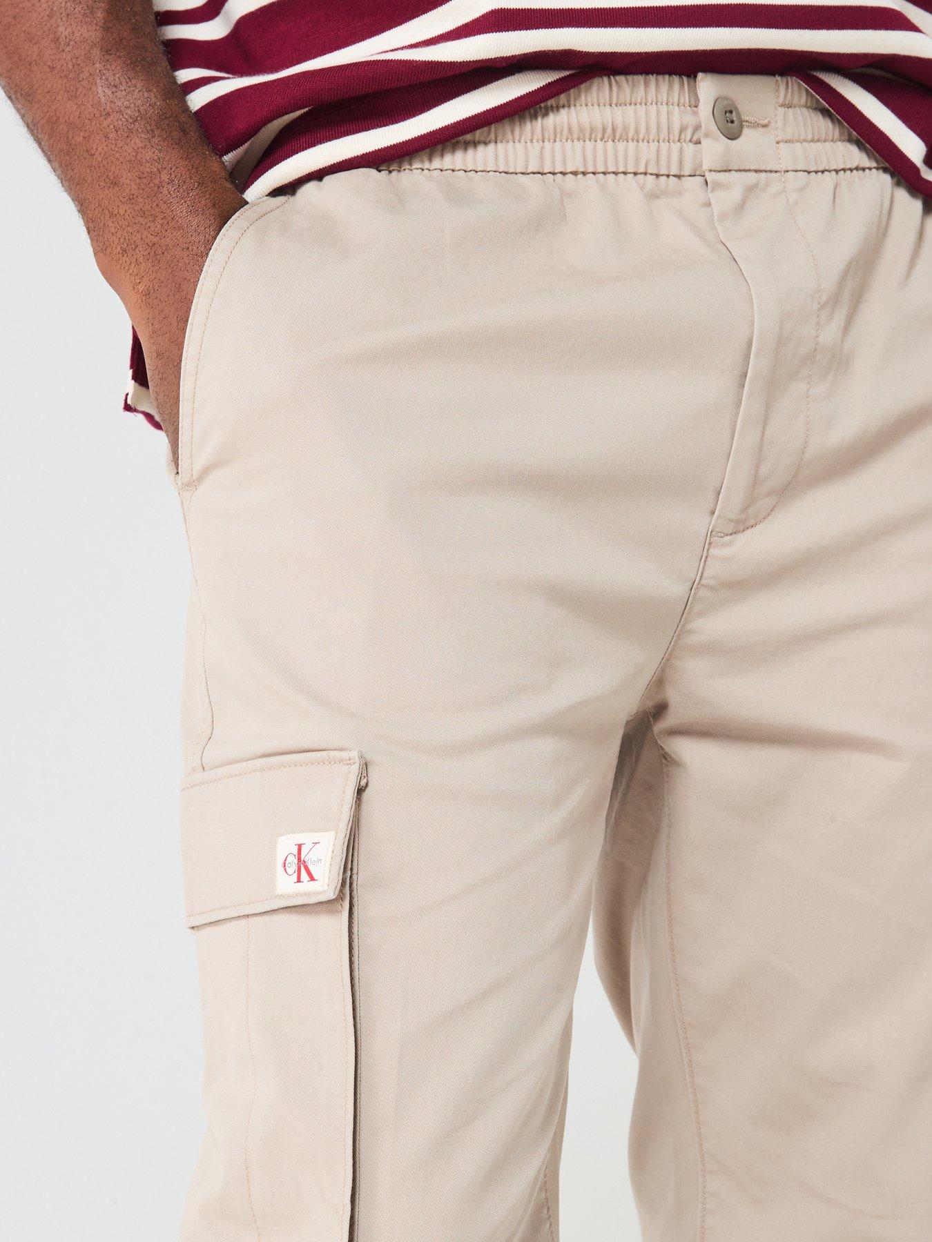 calvin-klein-jeans-skinny-elastic-twill-cargo-pants-khakioutfit