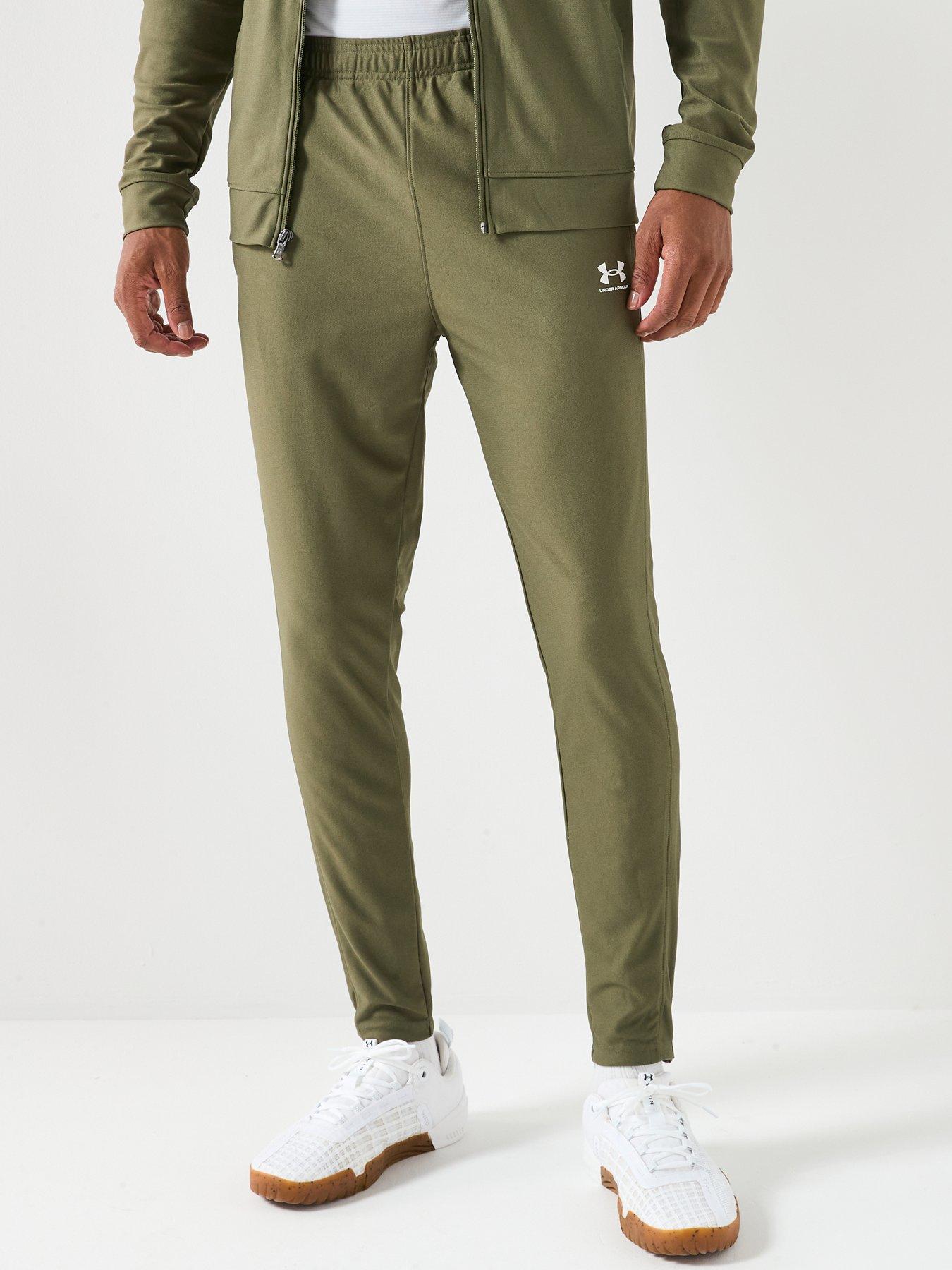 under-armour-mens-challenger-tracksuit-greendetail