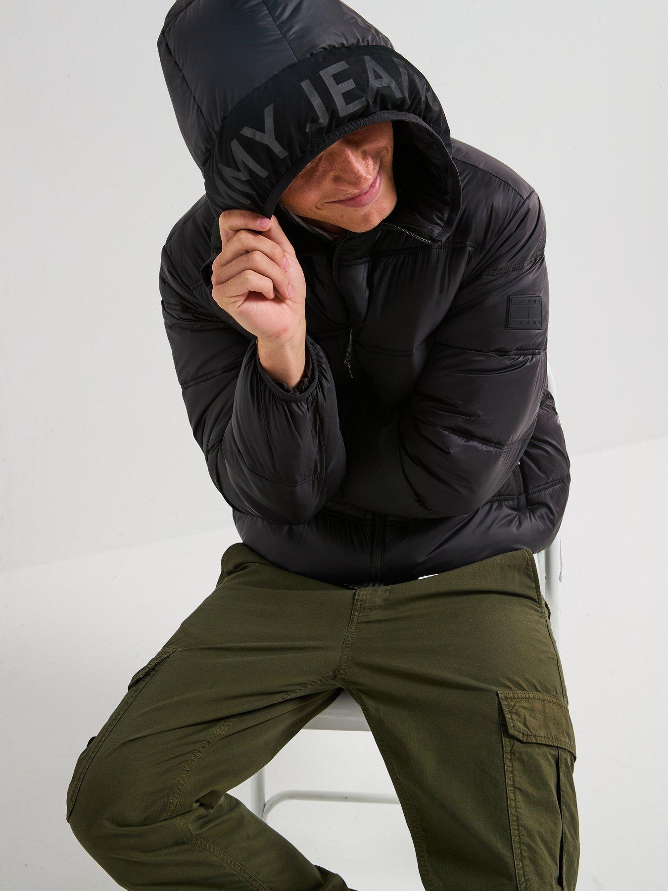 tommy-jeans-reflective-hooded-logo-quilted-jacket-blackoutfit