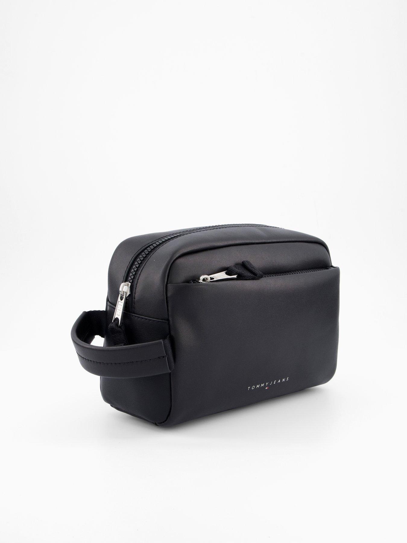 tommy-jeans-tjm-linear-leather-washbag-blackback