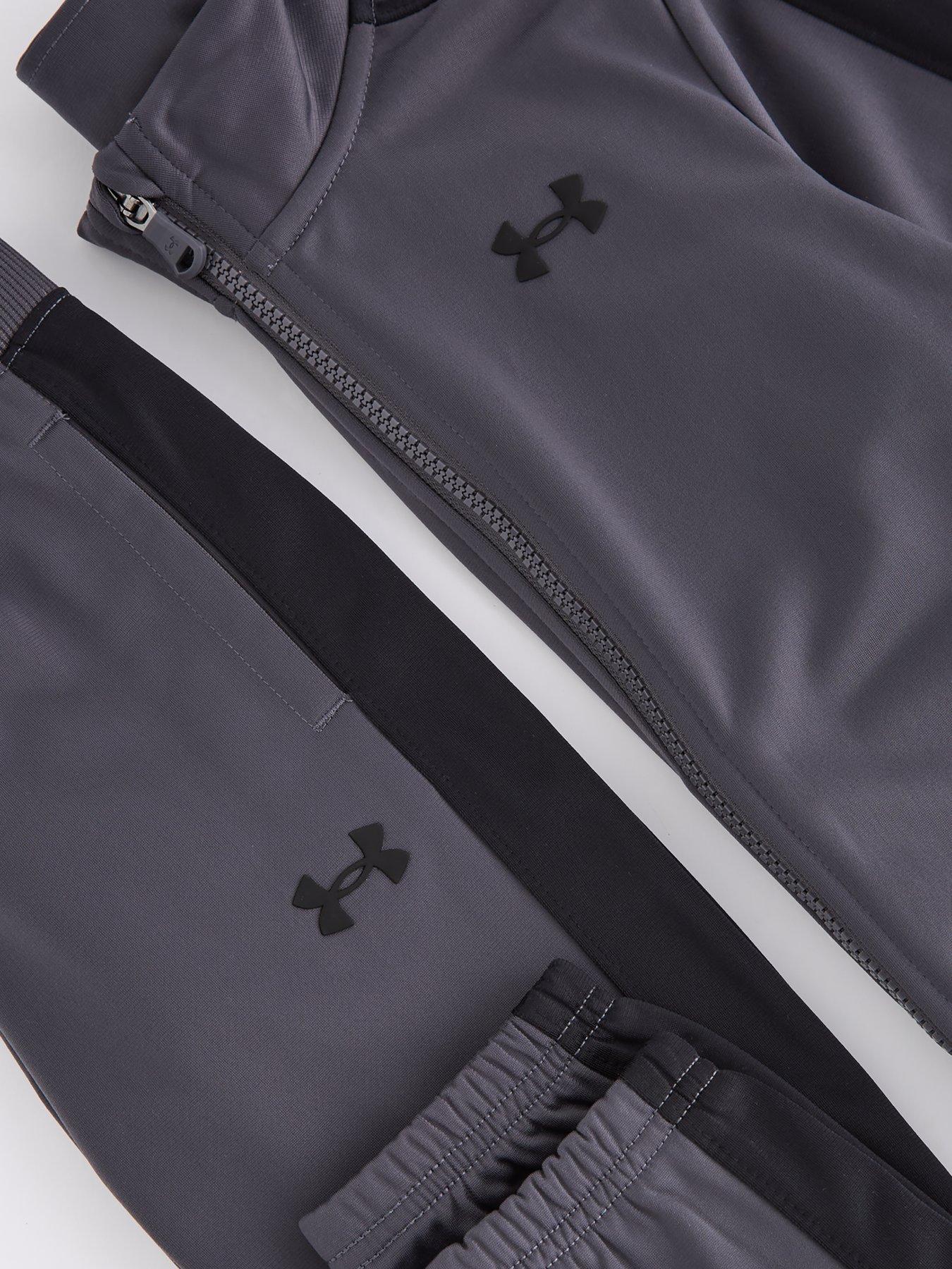 under-armour-boys-knit-tracksuit-greyblackdetail