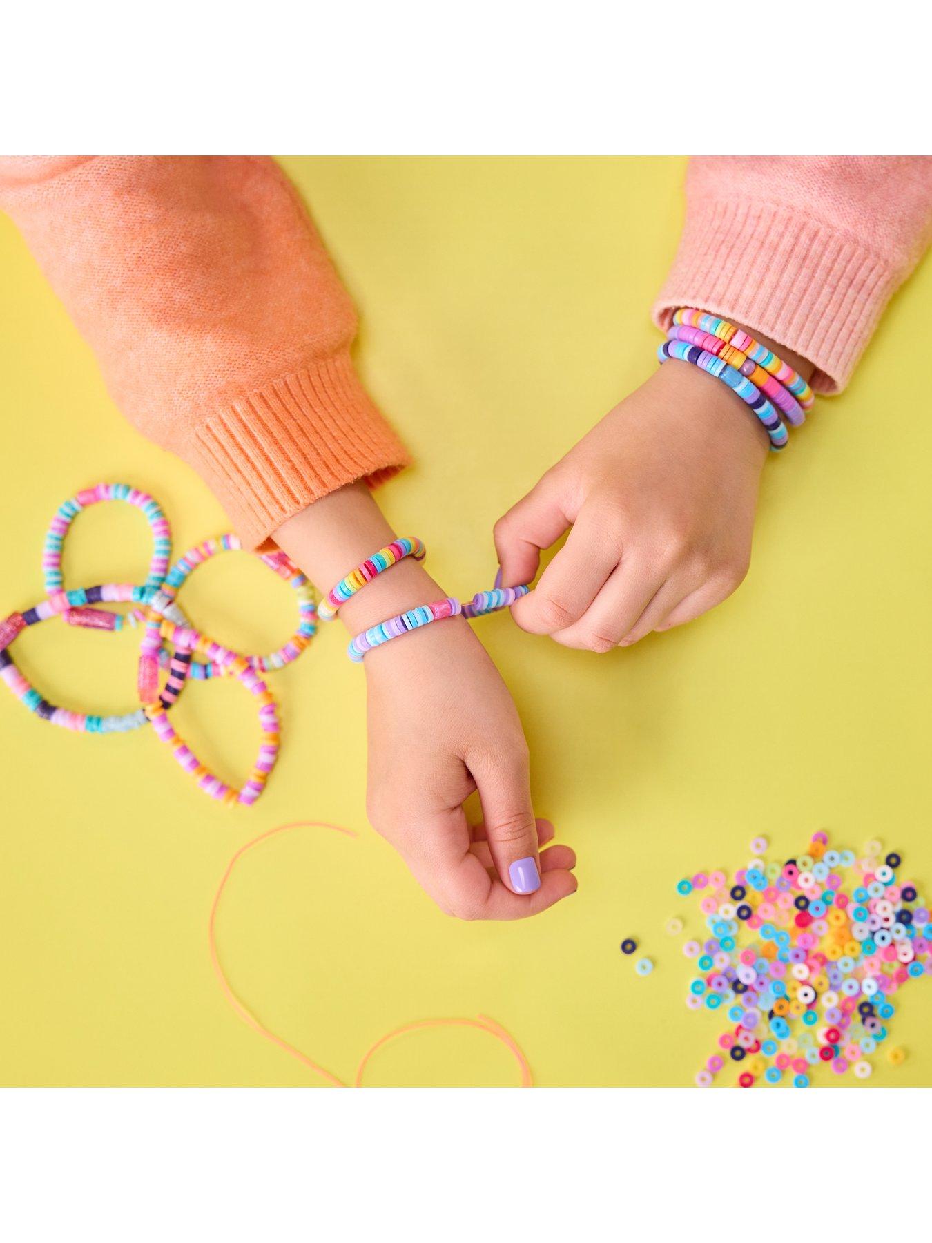 cool-maker-stackd-heishi-bracelet-studiooutfit
