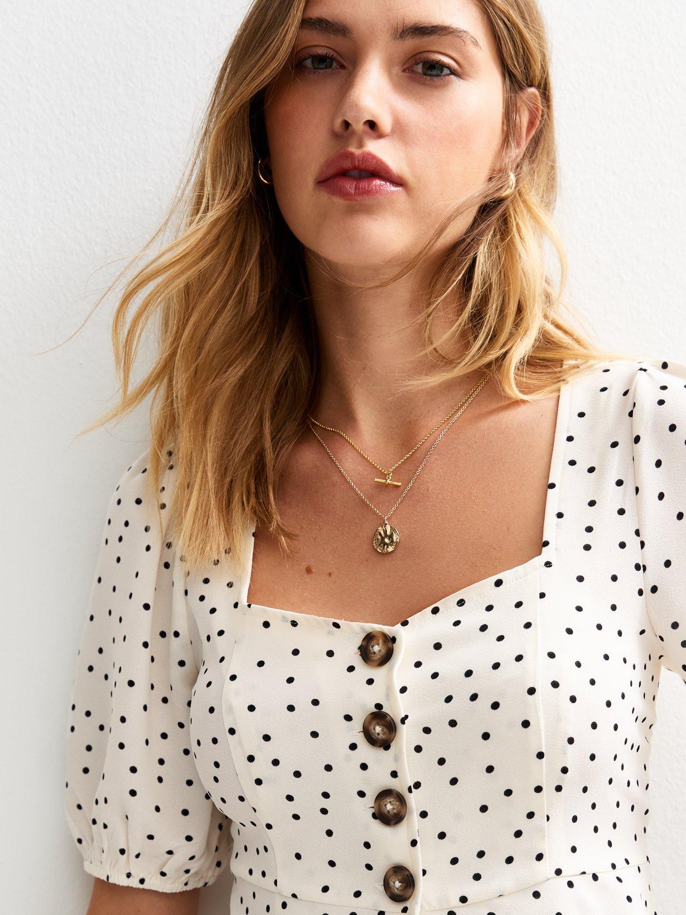 Image 4 of 4 of New Look White Polka Dot Puff Sleeve Top