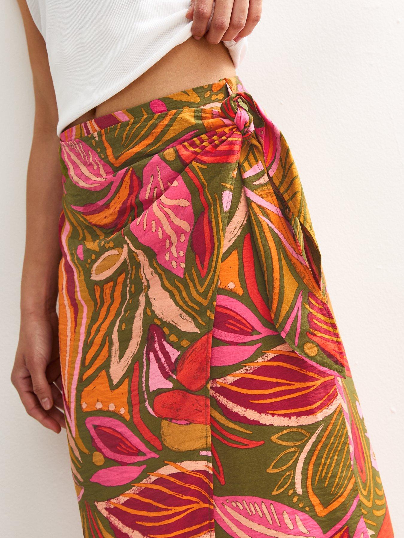 new-look-pink-leaf-print-midi-sarong-skirtoutfit
