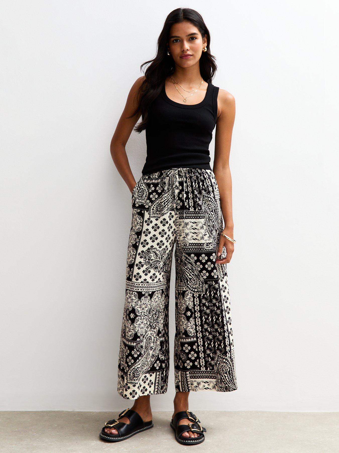 New Look Black Paisley Scarf Print Wide Leg Crop Trousers