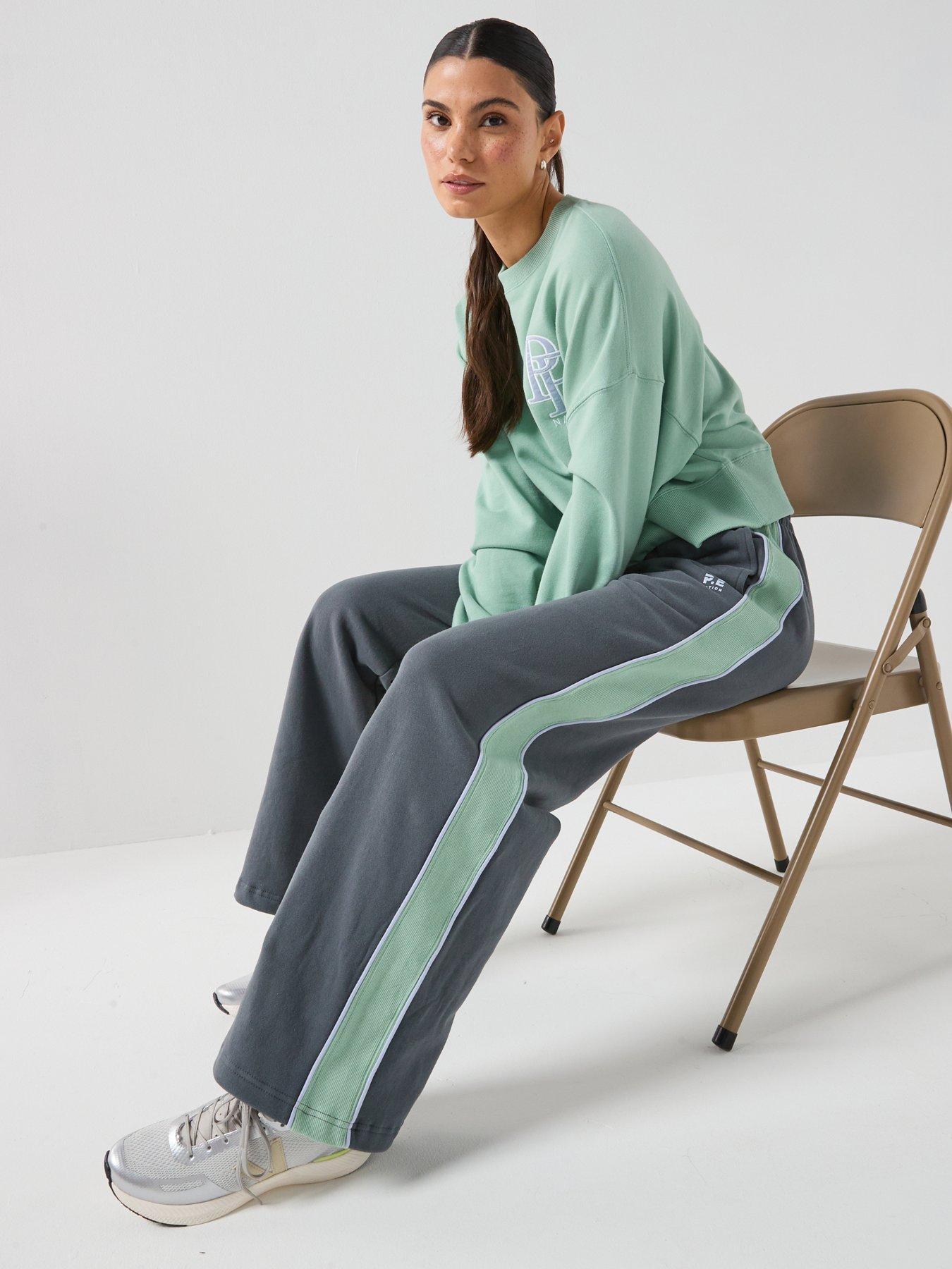 pe-nation-womens-training-summit-long-sleeve-sweatshirt-greenoutfit
