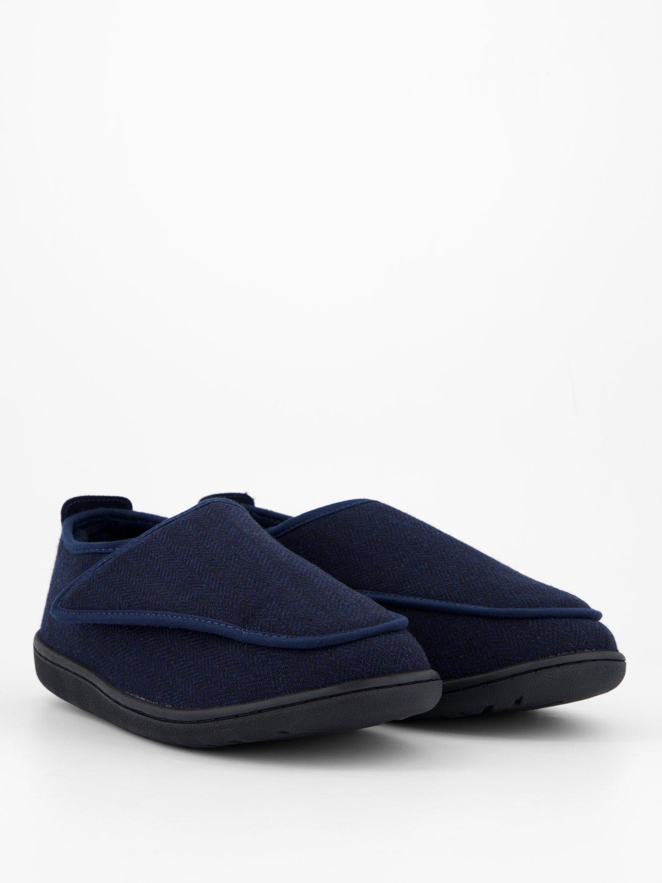 Image 6 of 7 of Clarks Clarks King Riptape Slippers-navy