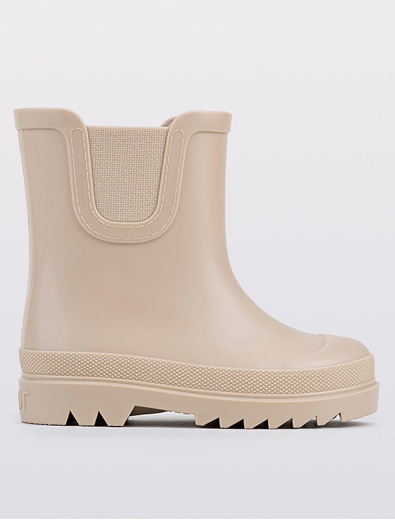 igor-tokio-wellington-beige