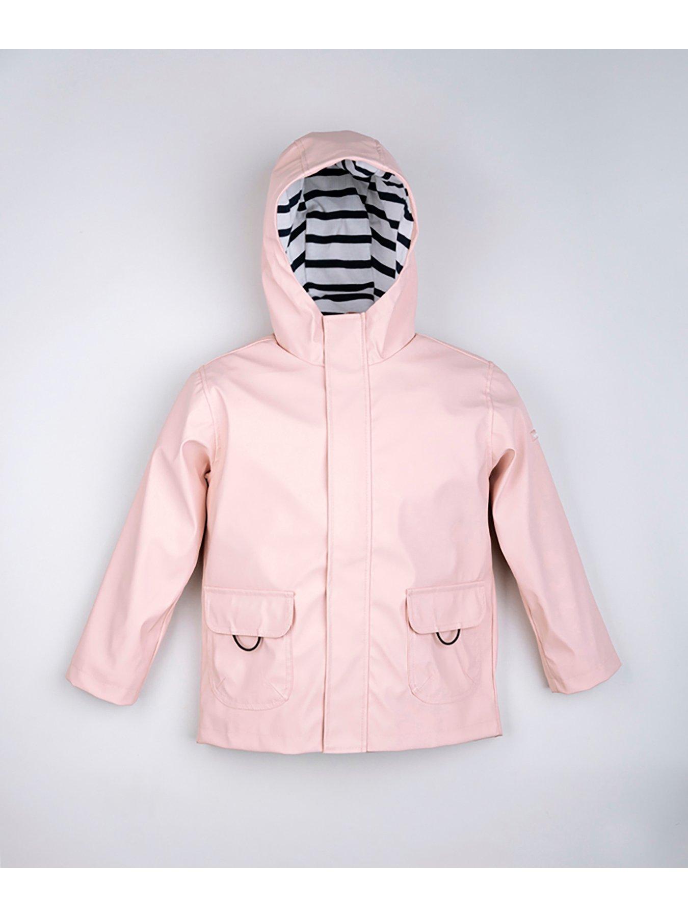 igor-euri-maquillaje-rain-coat-pinkoutfit