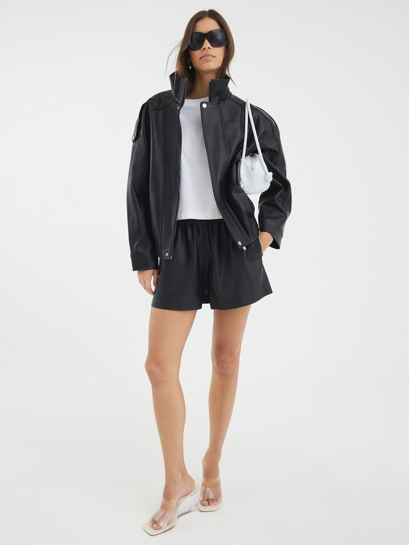 river-island-elasticated-pu-short-blackback