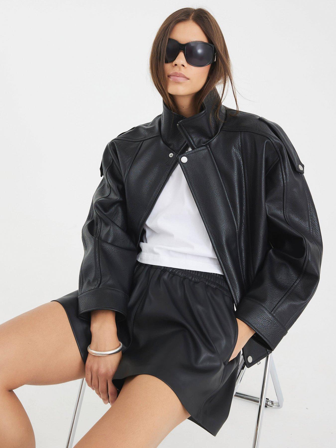 river-island-elasticated-pu-short-blackoutfit