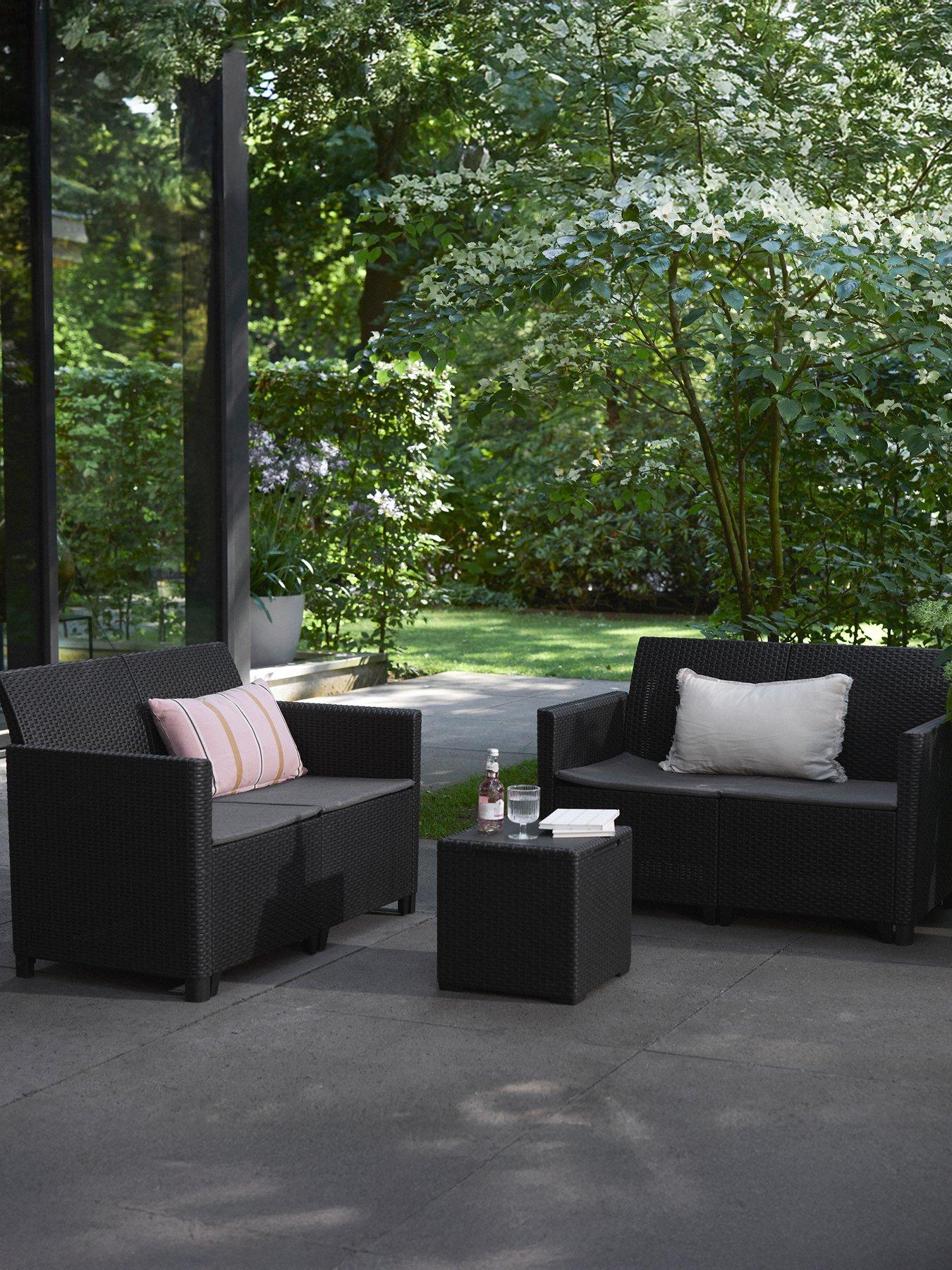 undefined Marie 4seater & table