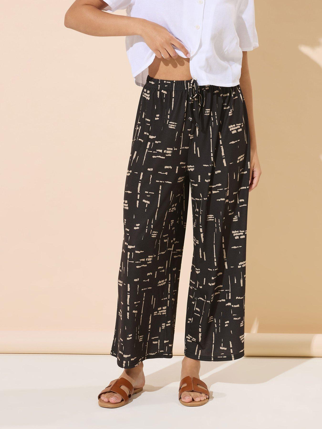 Image of PixieGirl Petite Wide Leg Crop Trouser - Black