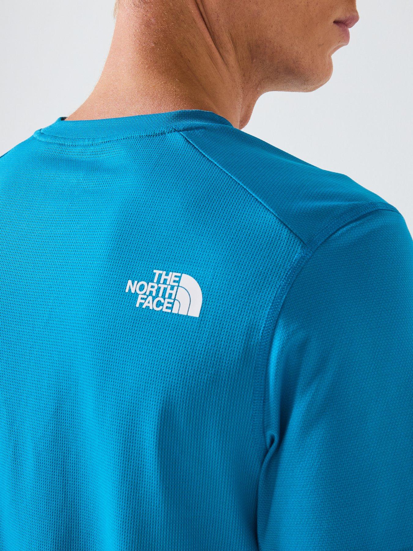the-north-face-mens-lightbright-t-shirt-blueoutfit