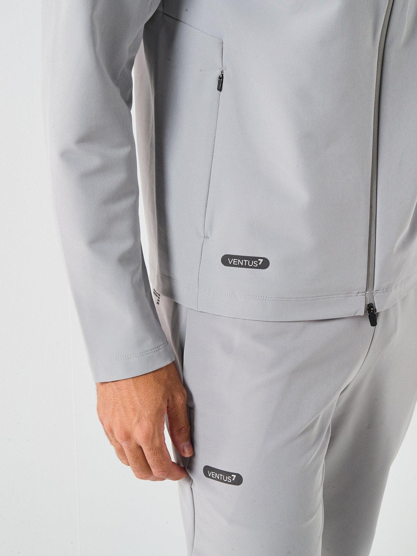 ea7-emporio-armani-ventus7-technical-full-zip-hoodie-greyoutfit