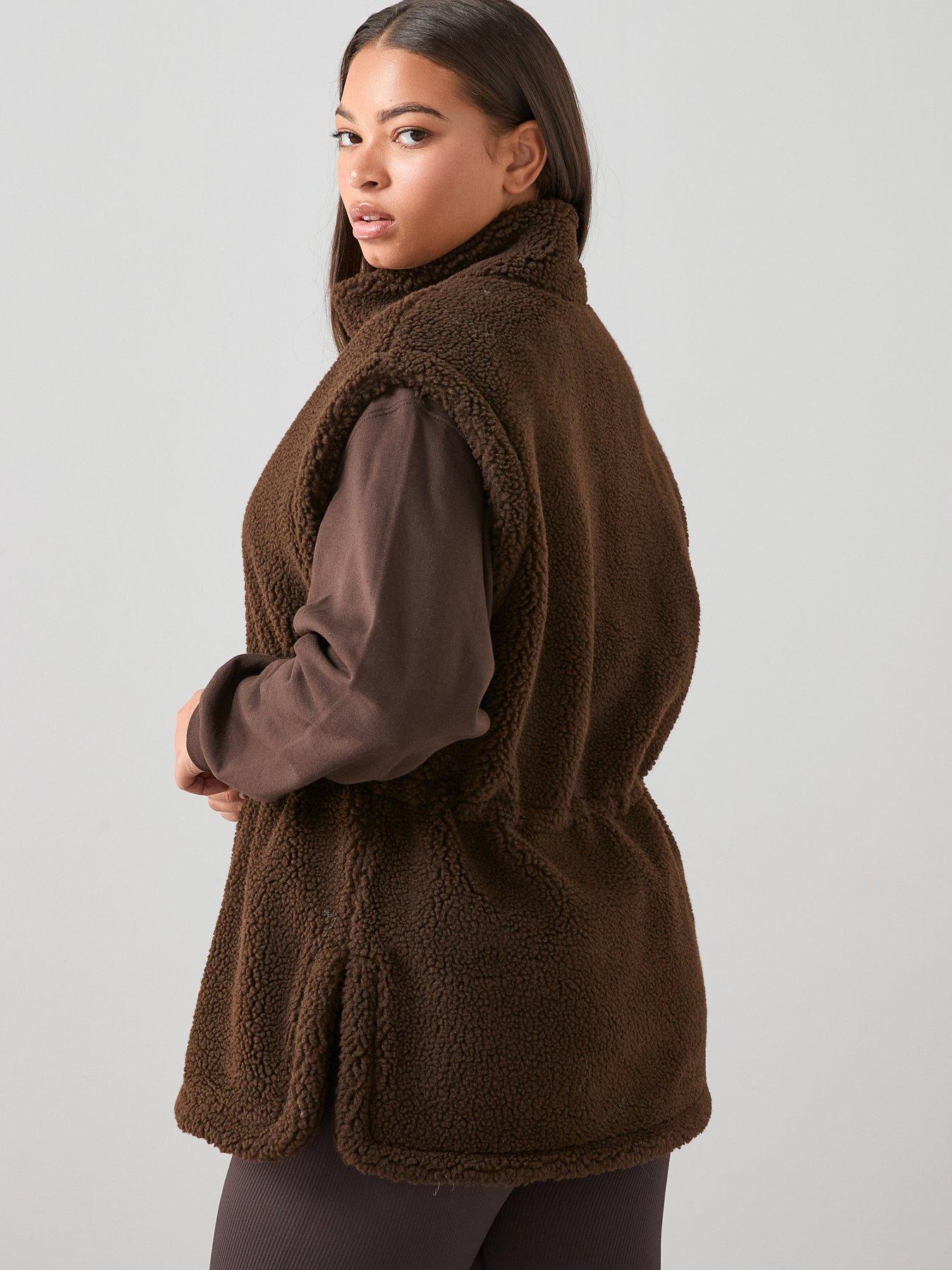 the-very-collection-curve-fleece-gilet-dark-brownstillFront