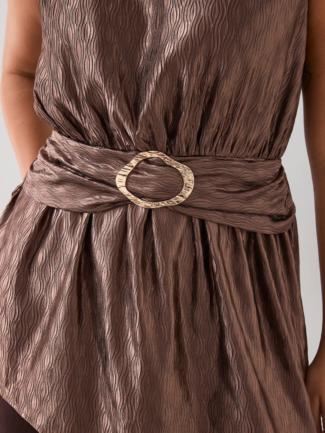 Image 6 of 7 of The Very Collection Curve Asymmetric Trim Tunic