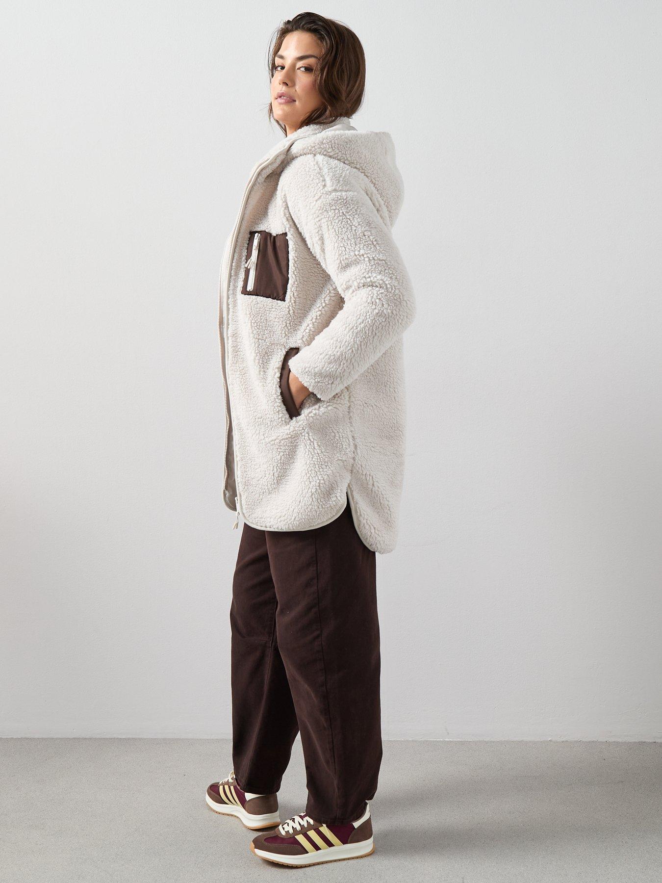 the-very-collection-curve-contrast-fleece-jacket-beigedetail