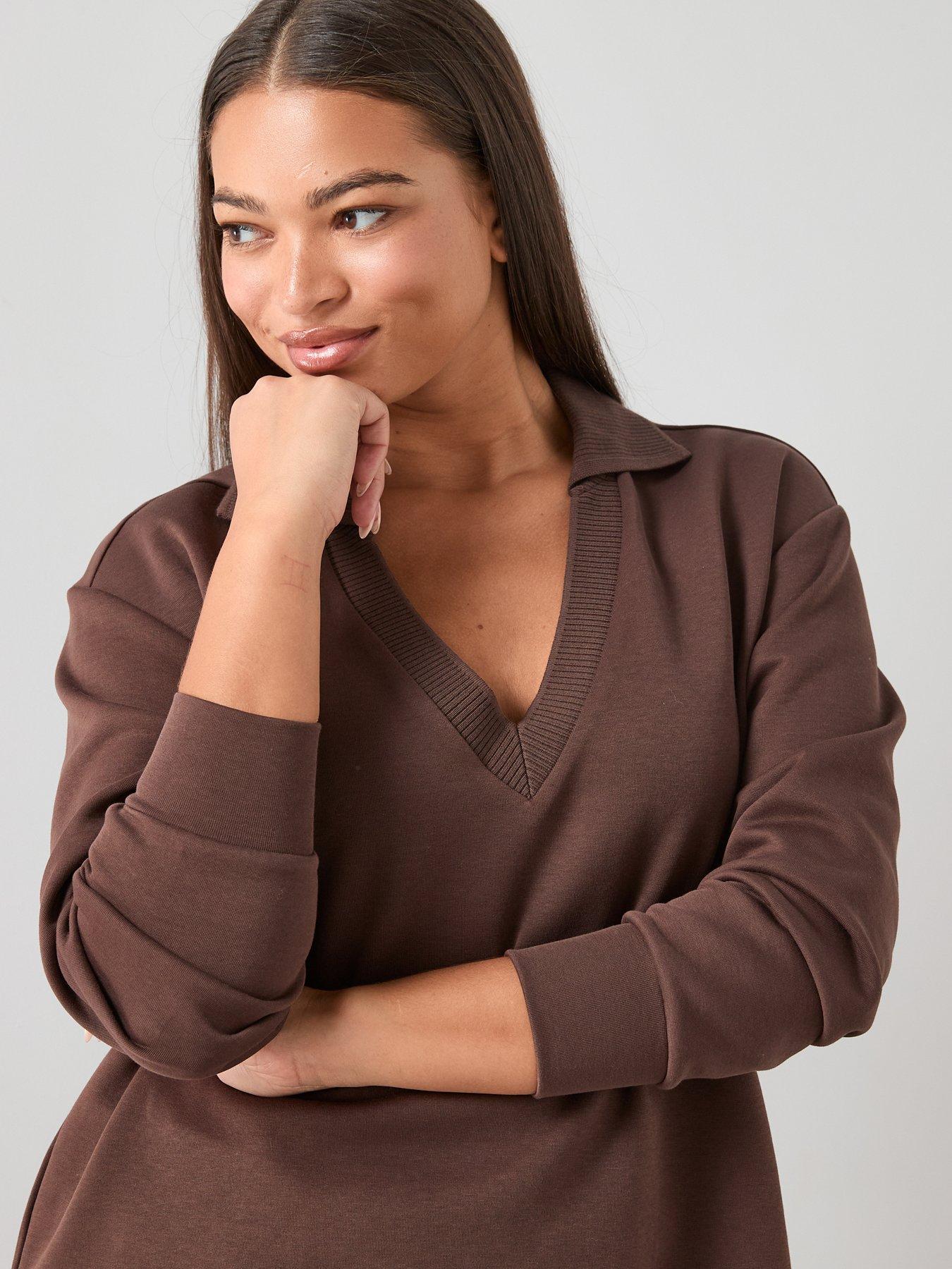 the-very-collection-curve-v-neck-soft-touch-sweatshirt-dark-brownoutfit