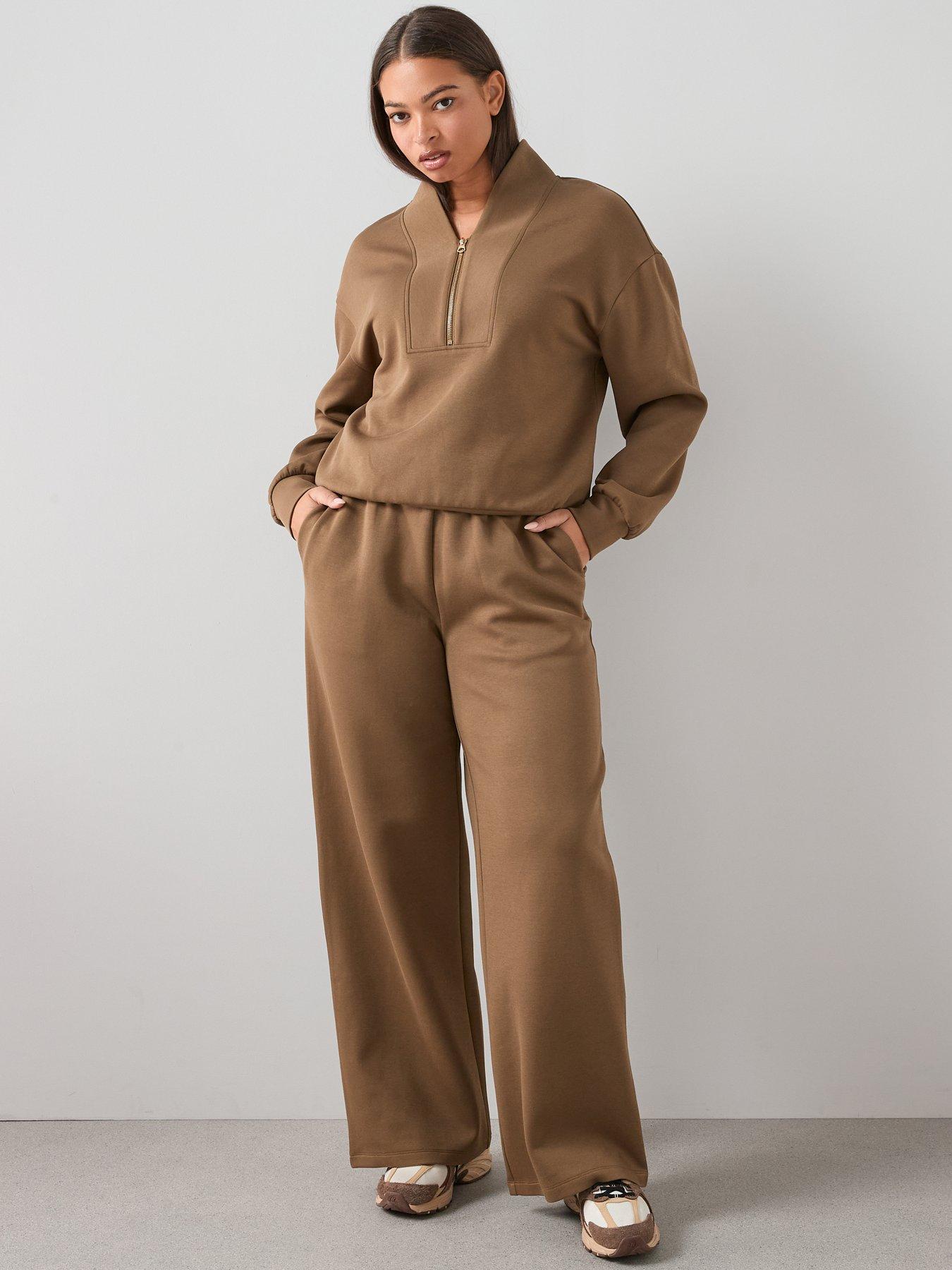 Image 3 of 7 of The Very Collection Curve Half Zip Sweat Co-ord - Olive