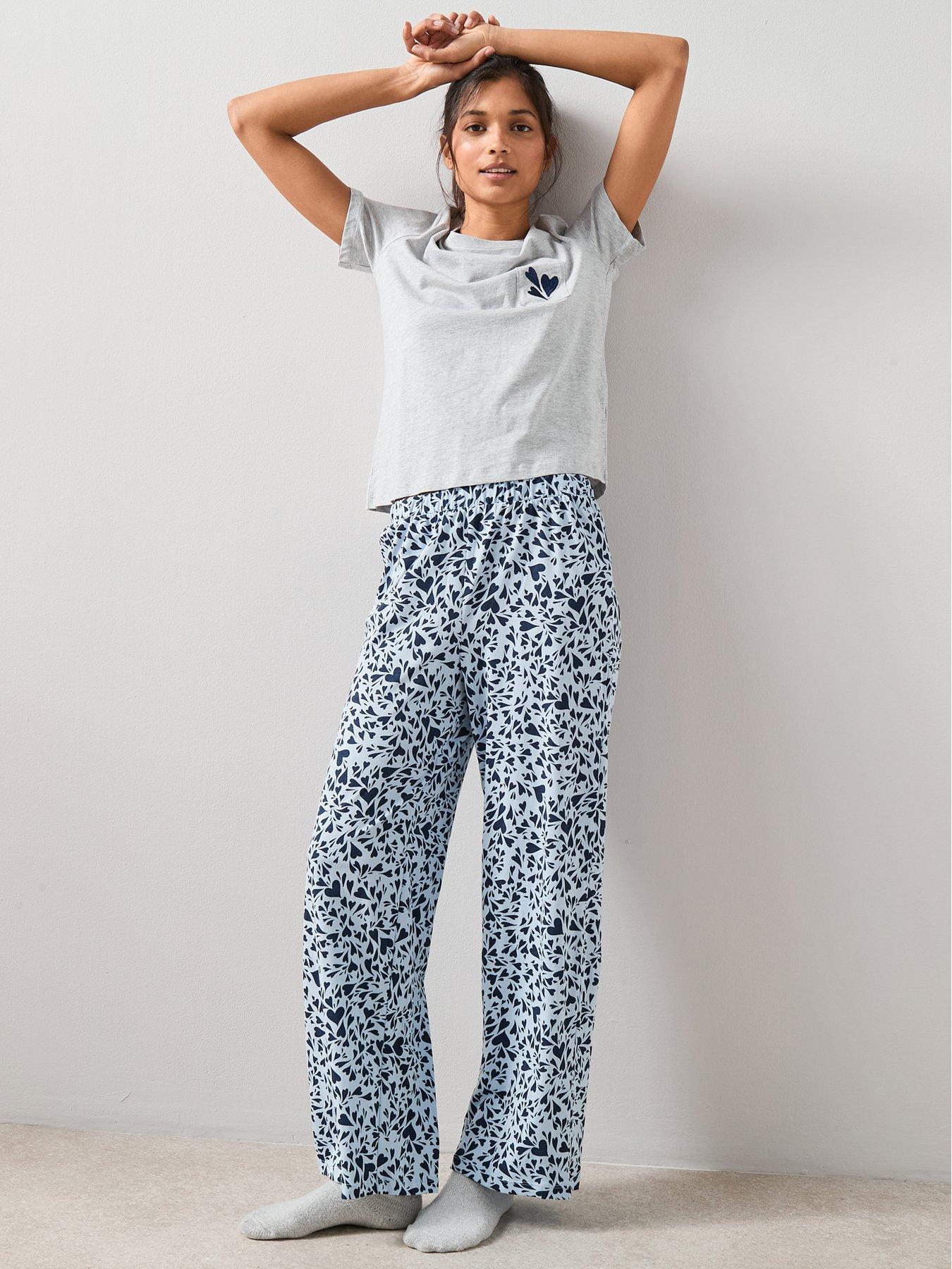 the-very-collection-short-sleeve-tshirt-and-heart-print-aop-wide-leg-bottom-pyjama-set-greyback
