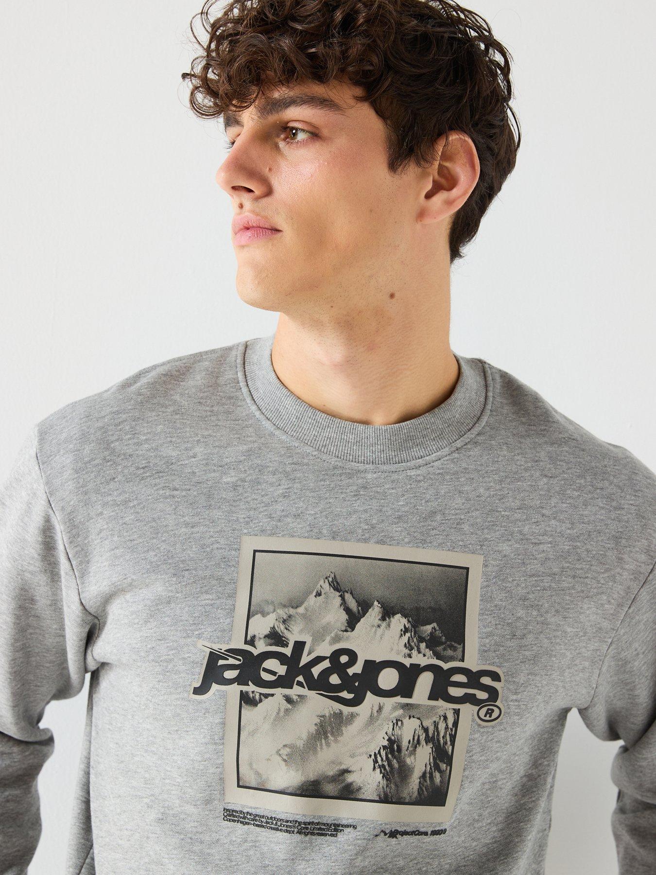 jack-jones-flare-graphic-crew-sweatshirt-greyoutfit
