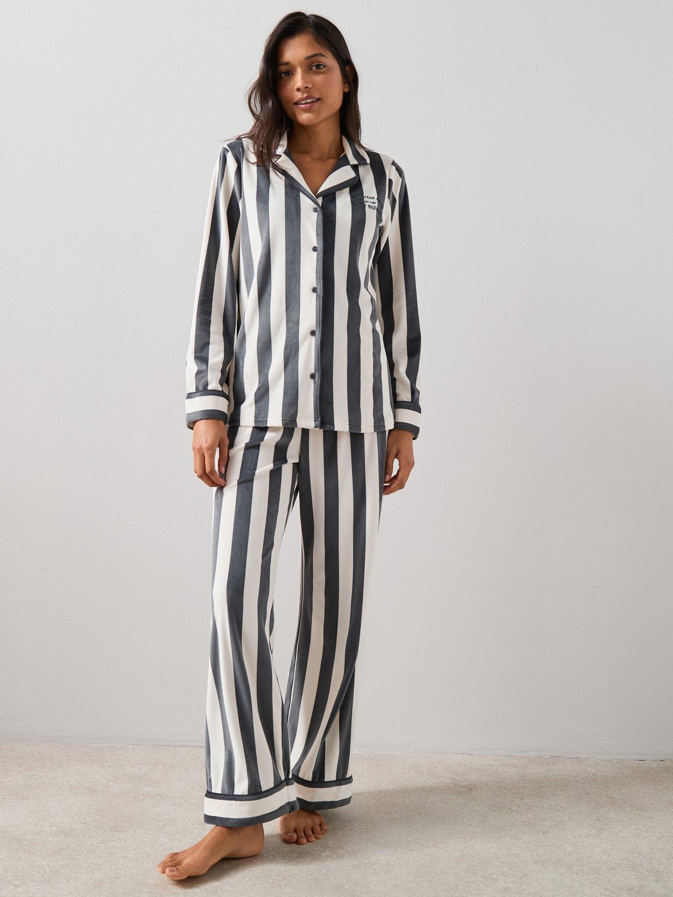 the-very-collection-stripe-fleece-revere-pyjama-set-greyfront