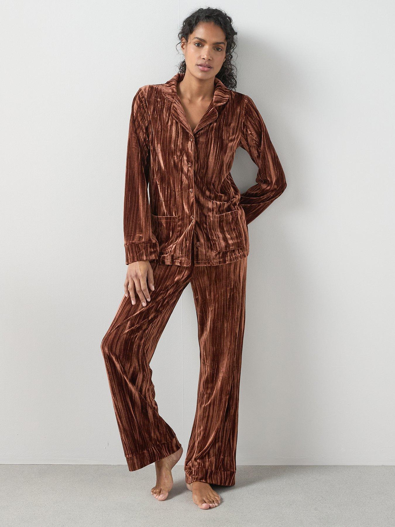 the-very-collection-crushed-velvet-revere-pj-set-brownfront