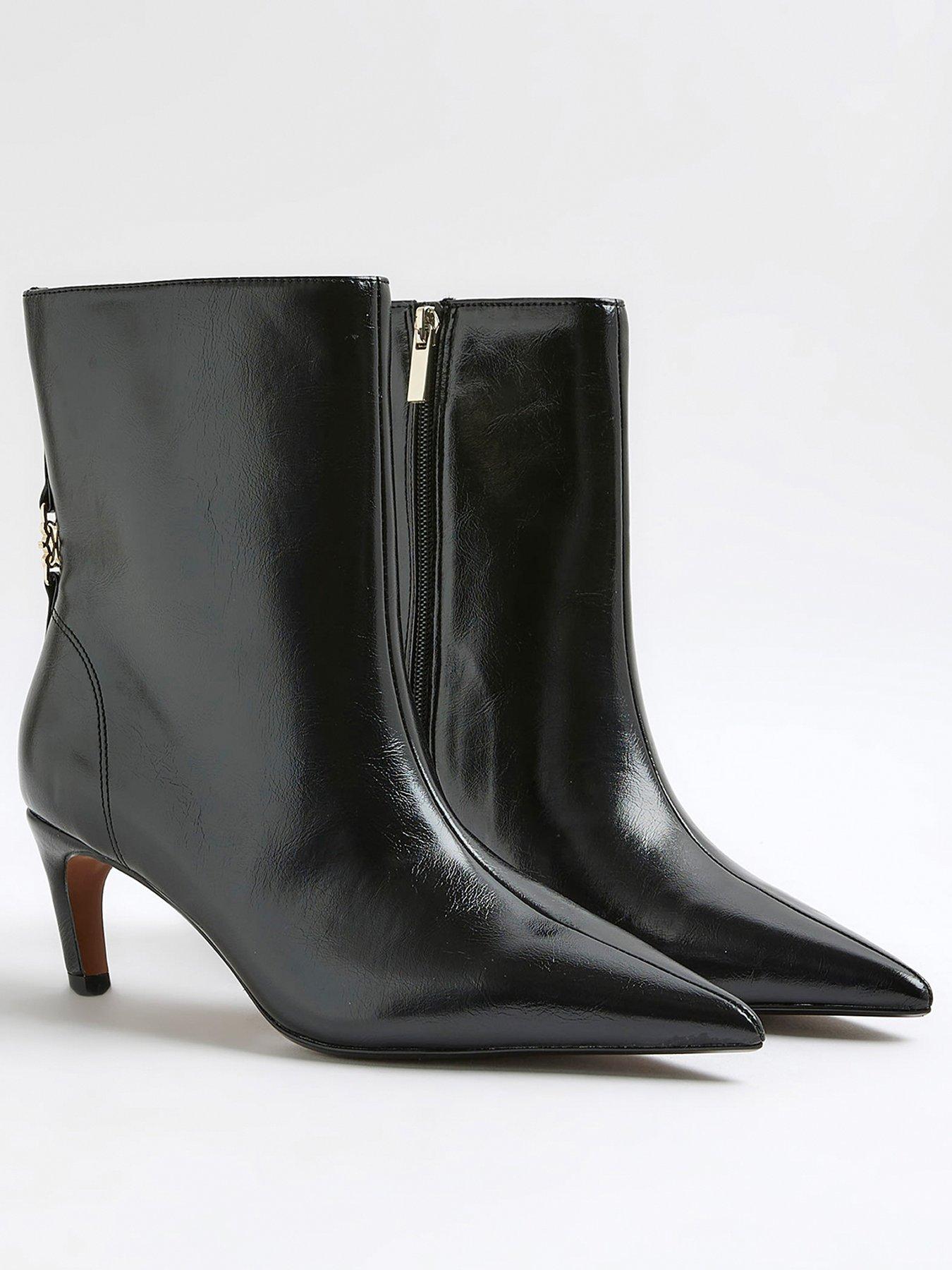 river-island-wide-point-kitten-heel-boot-blackoutfit