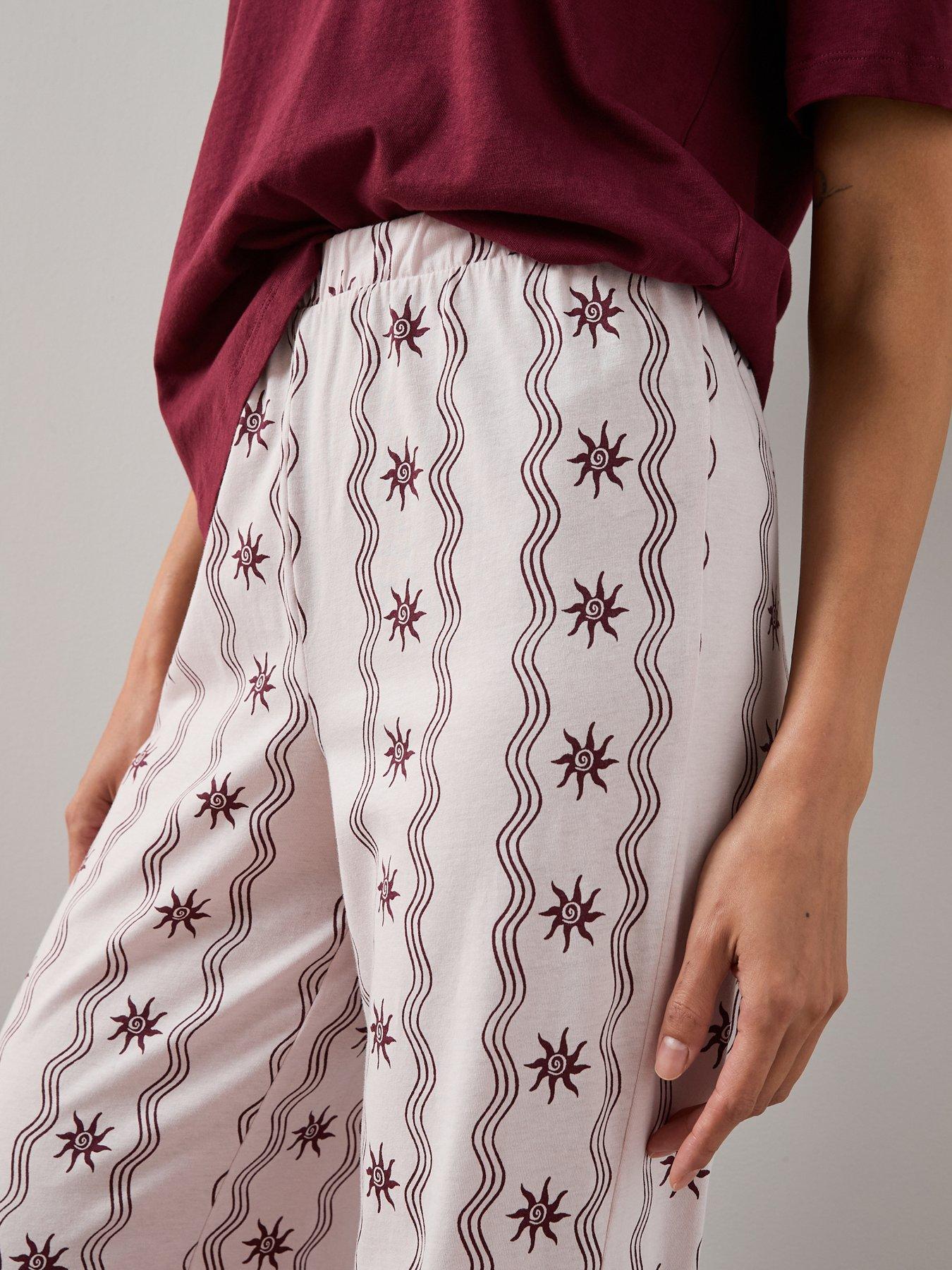 the-very-collection-v-neck-sun-abstract-print-tshirt-and-wide-leg-pyjama-bottoms-pinkdetail