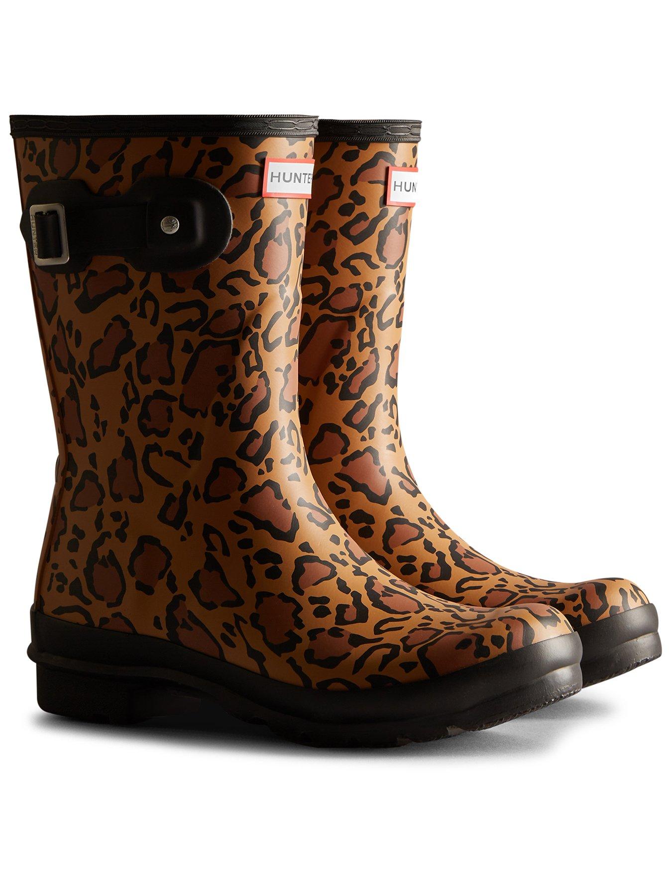 Image 1 of 4 of Hunter Original Short Print Wellington Boots - Leopard